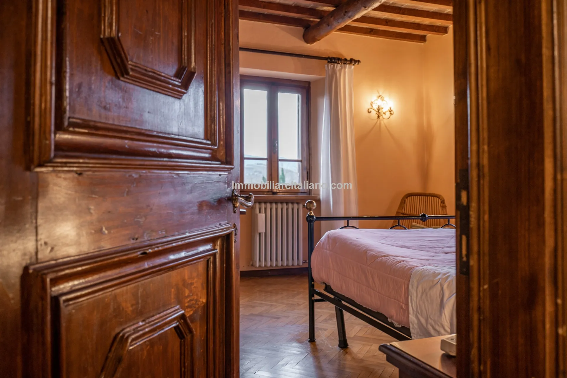 Tuscan Country House with Barn Conversion Potential near Anghiari - View image 57 of 73