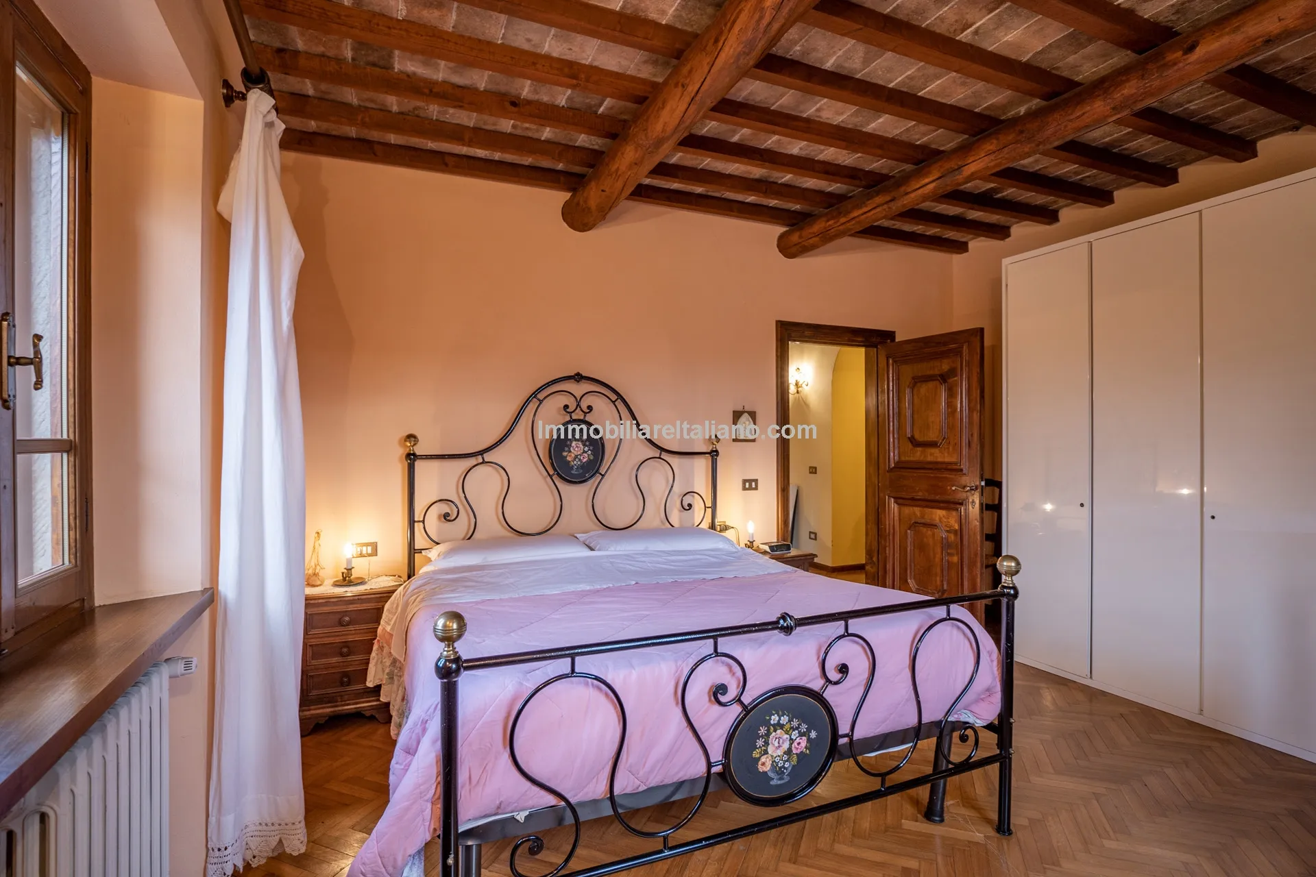 Tuscan Country House with Barn Conversion Potential near Anghiari - View image 60 of 73