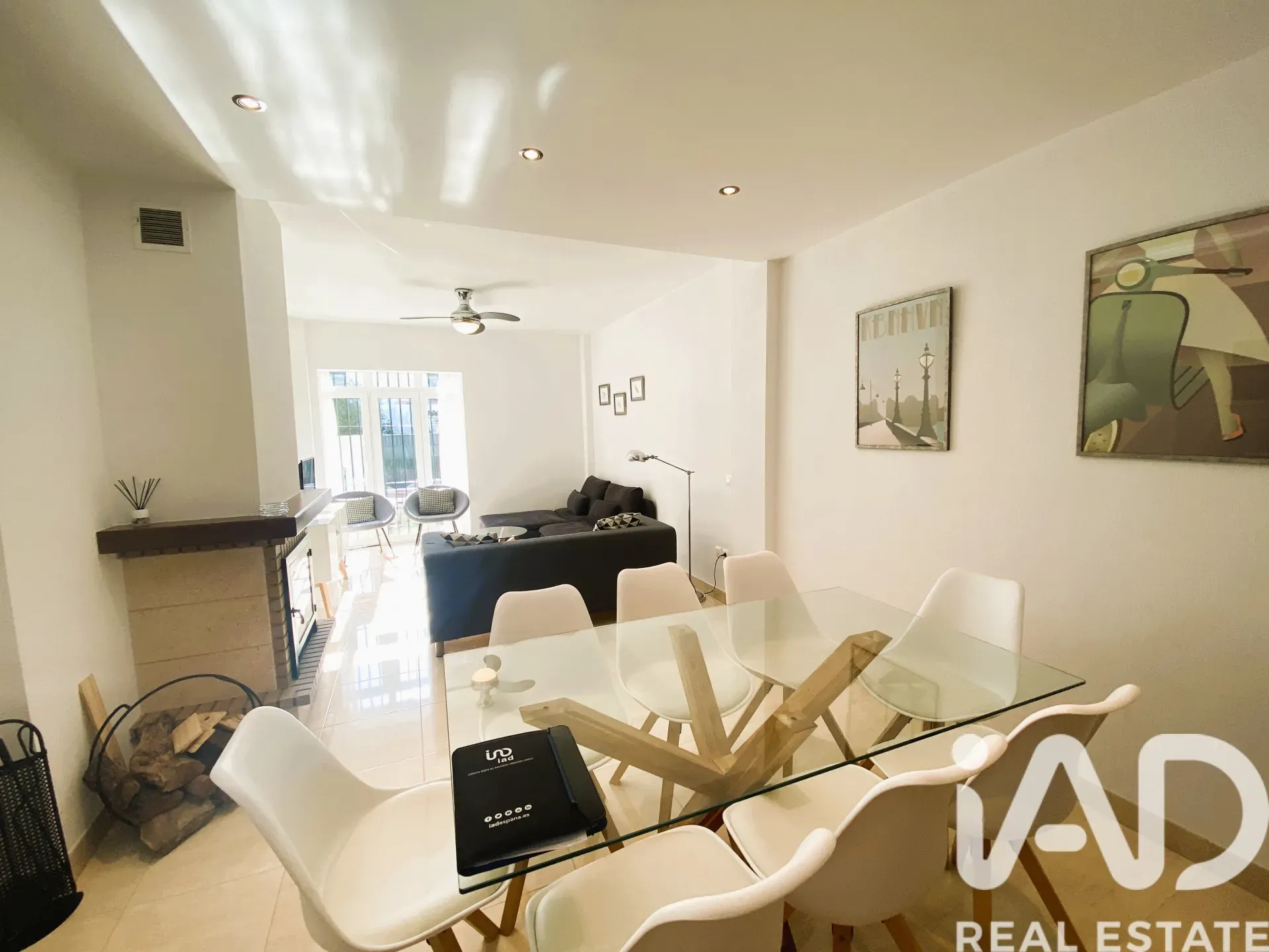 Modern 4-Bedroom House with Pool Near La Barrosa Beach, Chiclana - View image 7 of 40