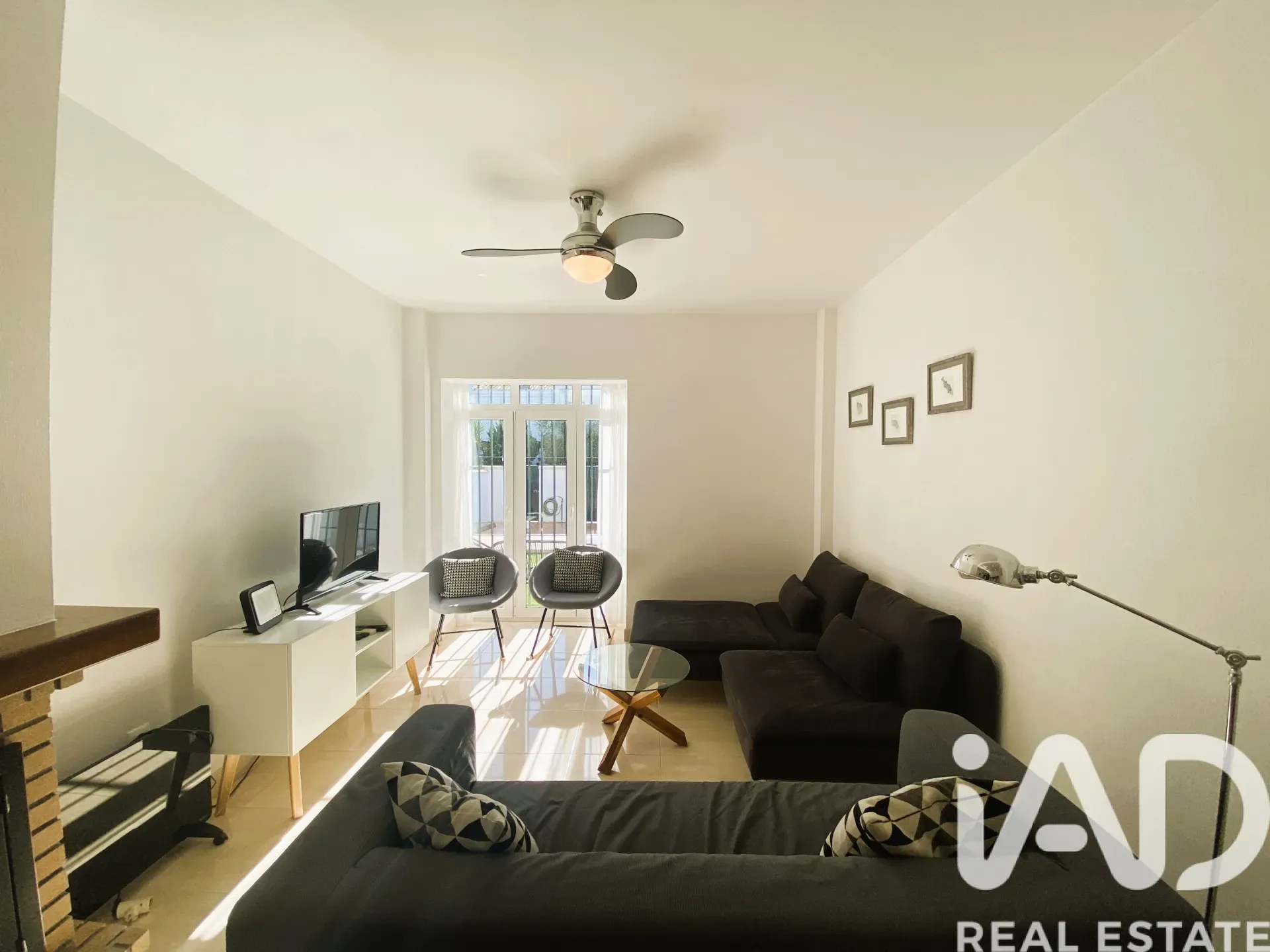 Modern 4-Bedroom House with Pool Near La Barrosa Beach, Chiclana - View image 11 of 40