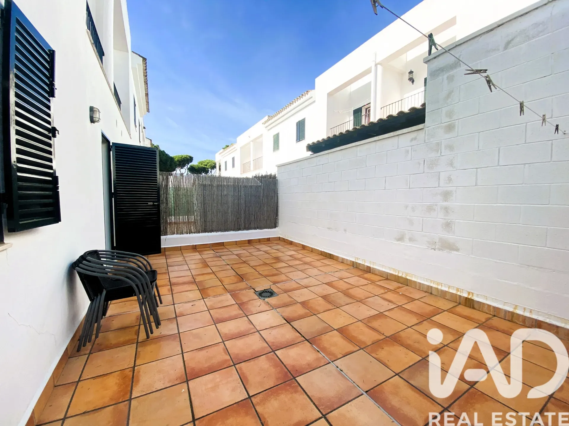 Modern 4-Bedroom House with Pool Near La Barrosa Beach, Chiclana - View image 21 of 40