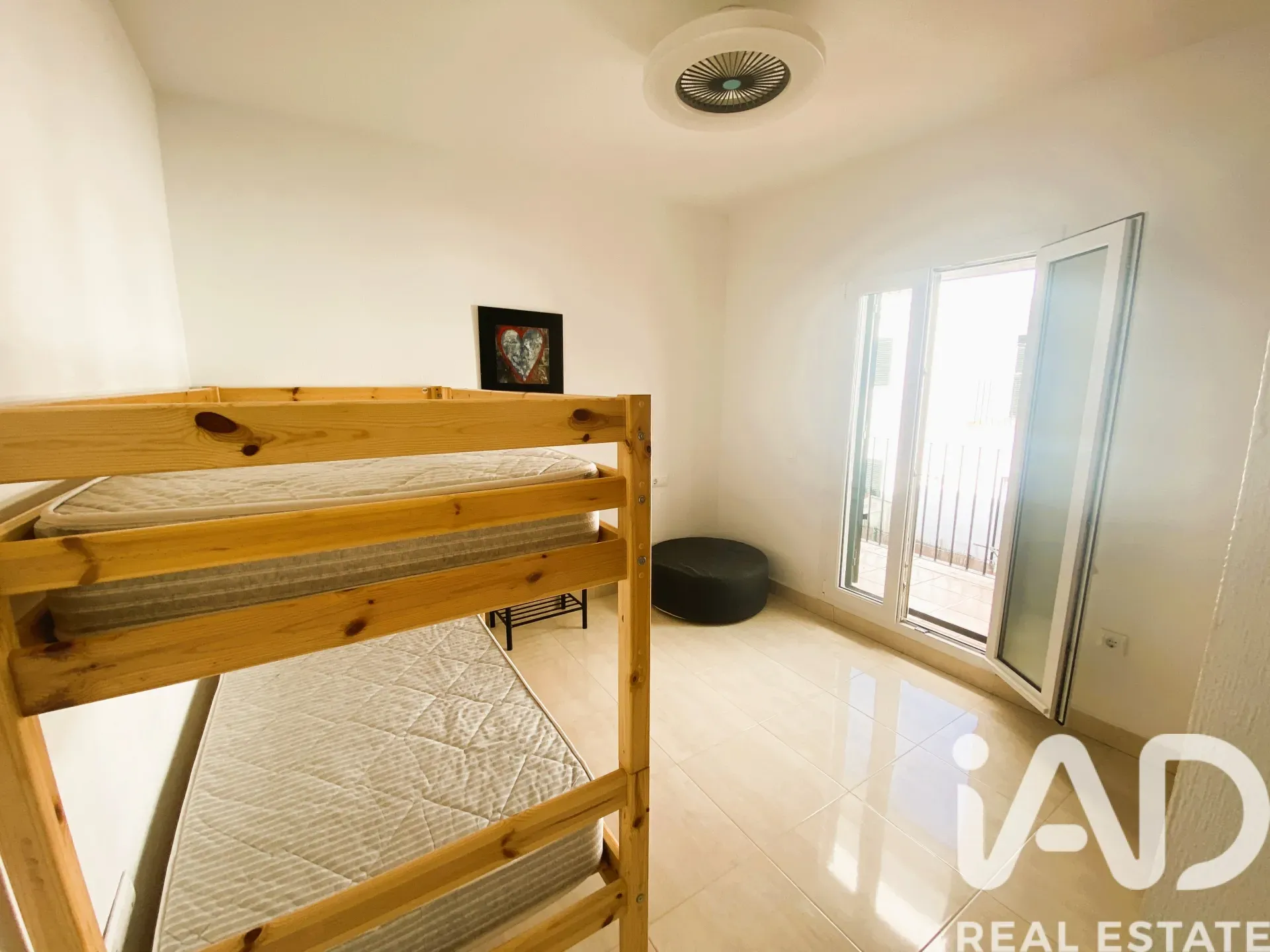 Modern 4-Bedroom House with Pool Near La Barrosa Beach, Chiclana - View image 27 of 40