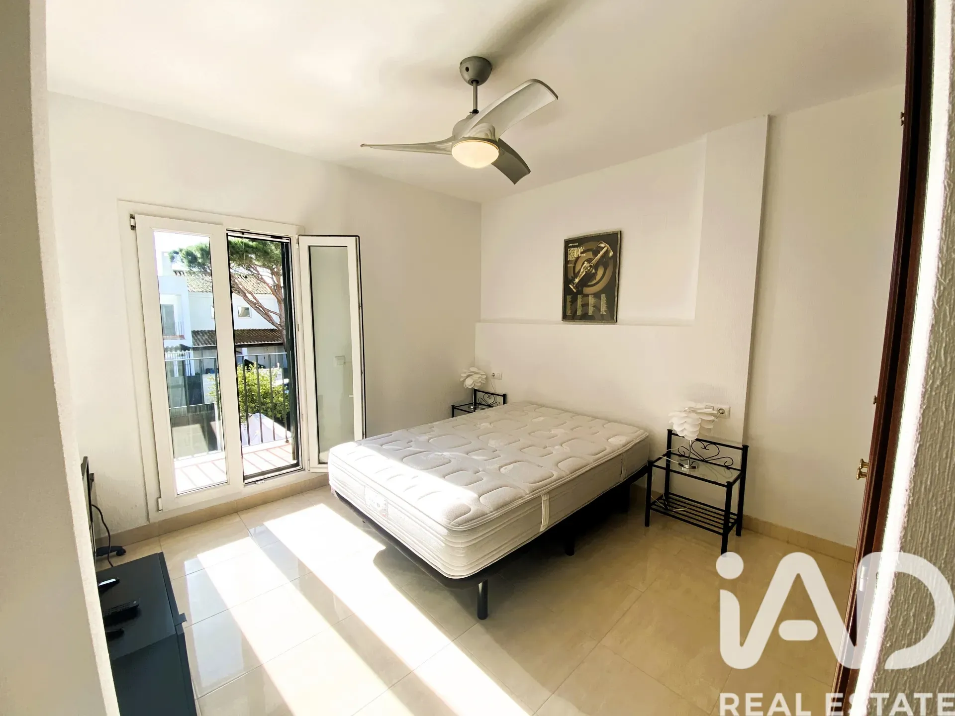 Modern 4-Bedroom House with Pool Near La Barrosa Beach, Chiclana - View image 32 of 40