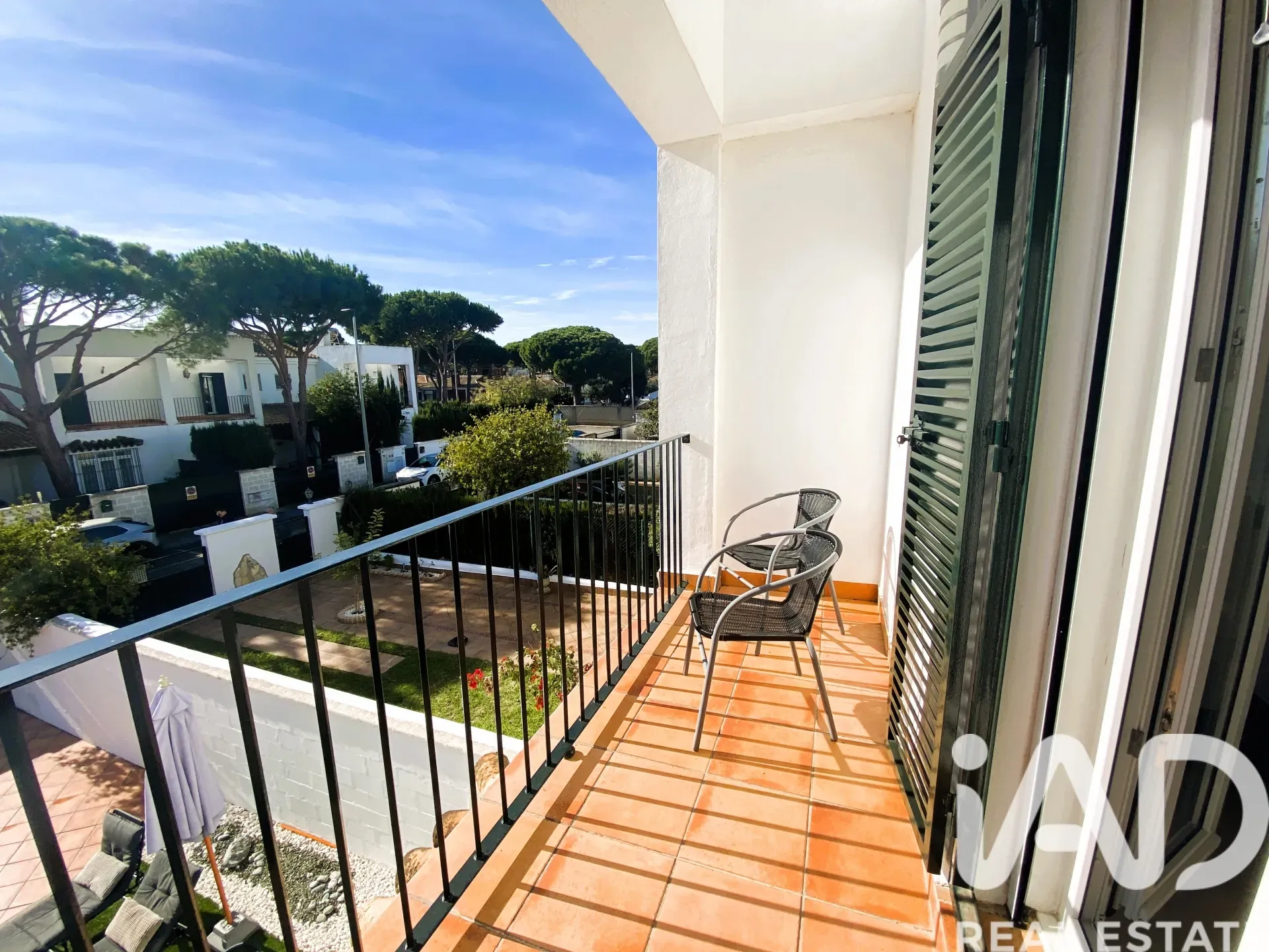 Modern 4-Bedroom House with Pool Near La Barrosa Beach, Chiclana - View image 36 of 40