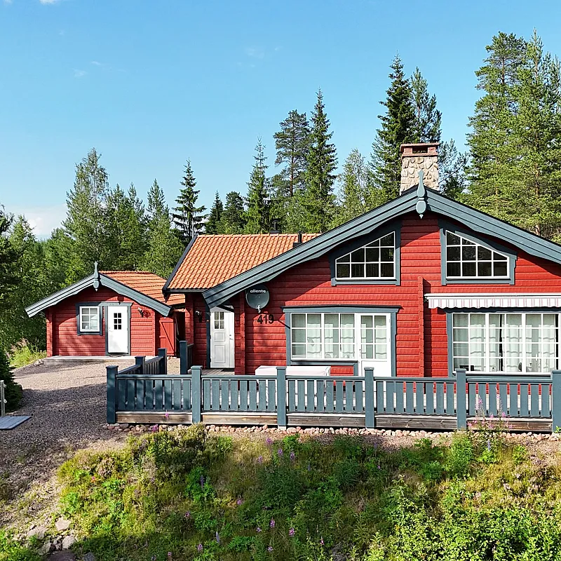 Modern 4-Bedroom Bungalow with Pool and Spacious Garden in Kläppen, Sweden