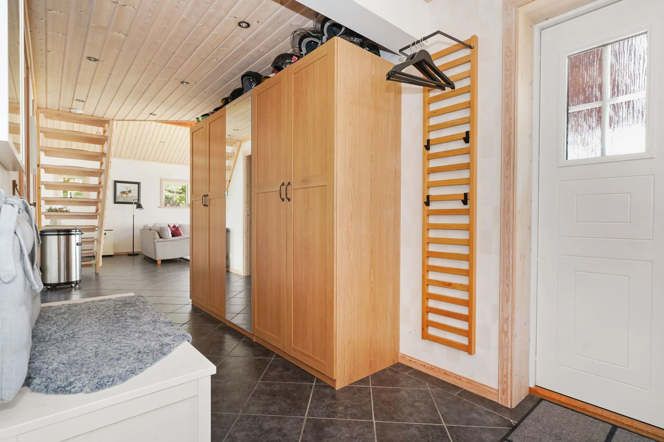 Modern 4-Bedroom Bungalow with Pool and Spacious Garden in Kläppen, Sweden - View image 21 of 35