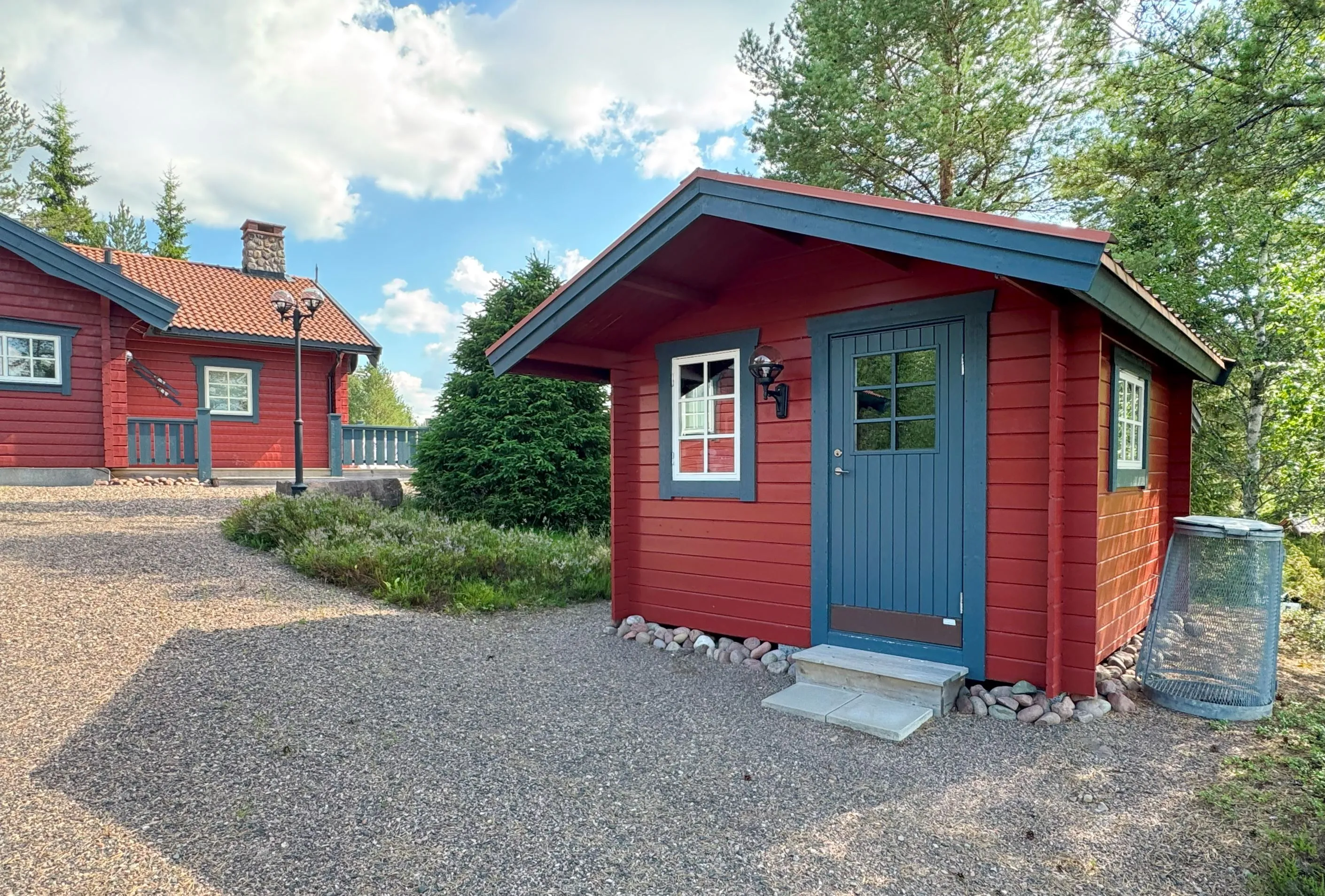 Modern 4-Bedroom Bungalow with Pool and Spacious Garden in Kläppen, Sweden - View image 27 of 35