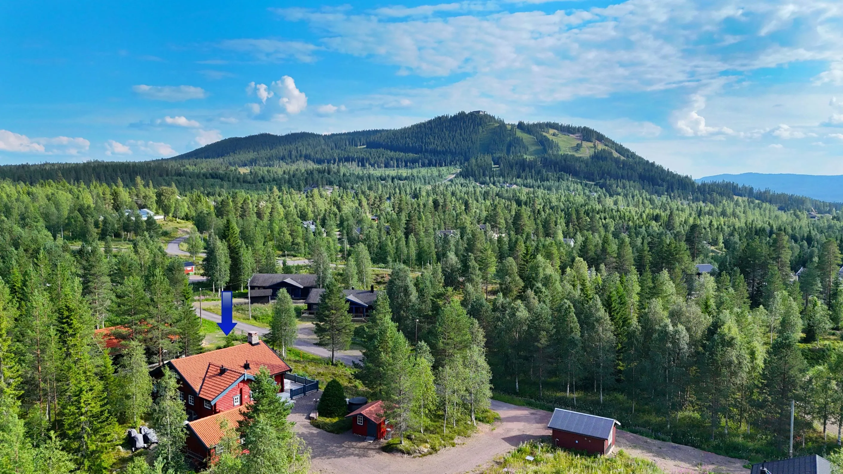 Modern 4-Bedroom Bungalow with Pool and Spacious Garden in Kläppen, Sweden - View image 31 of 35