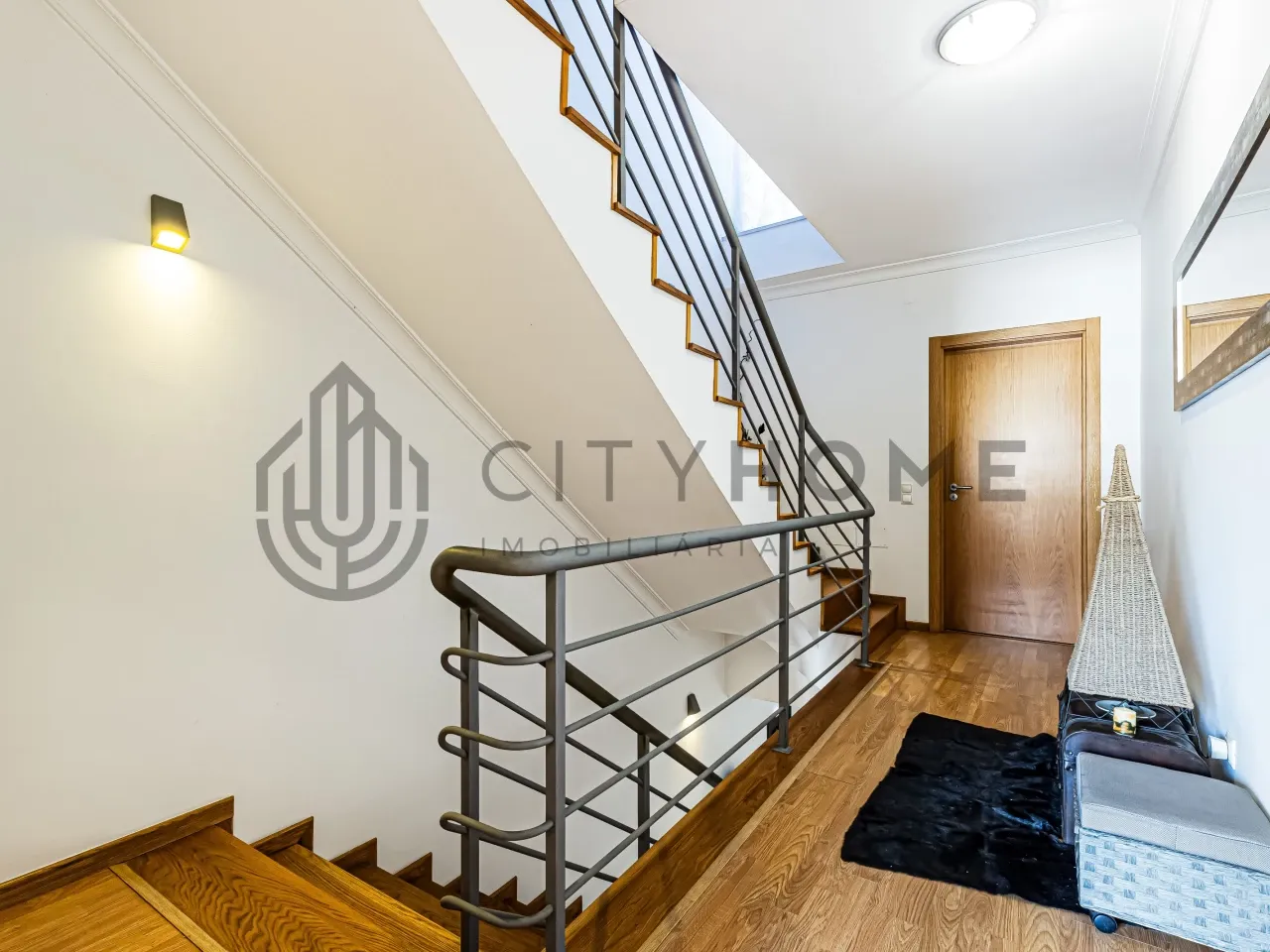 4-Bedroom Townhouse with Pool and Garden in Ferreiras, Faro - View image 20 of 26