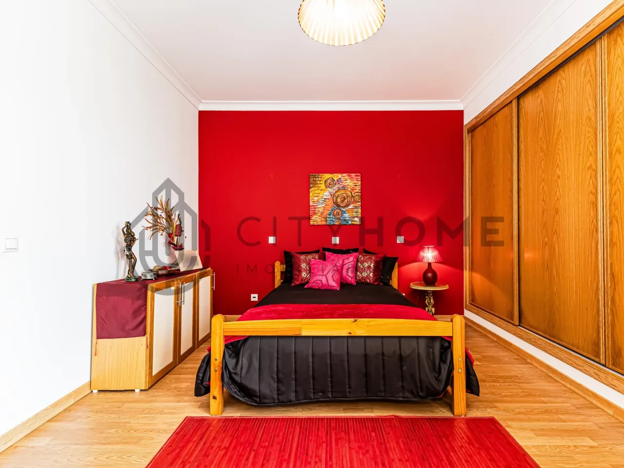 4-Bedroom Townhouse with Pool and Garden in Ferreiras, Faro - View image 21 of 26