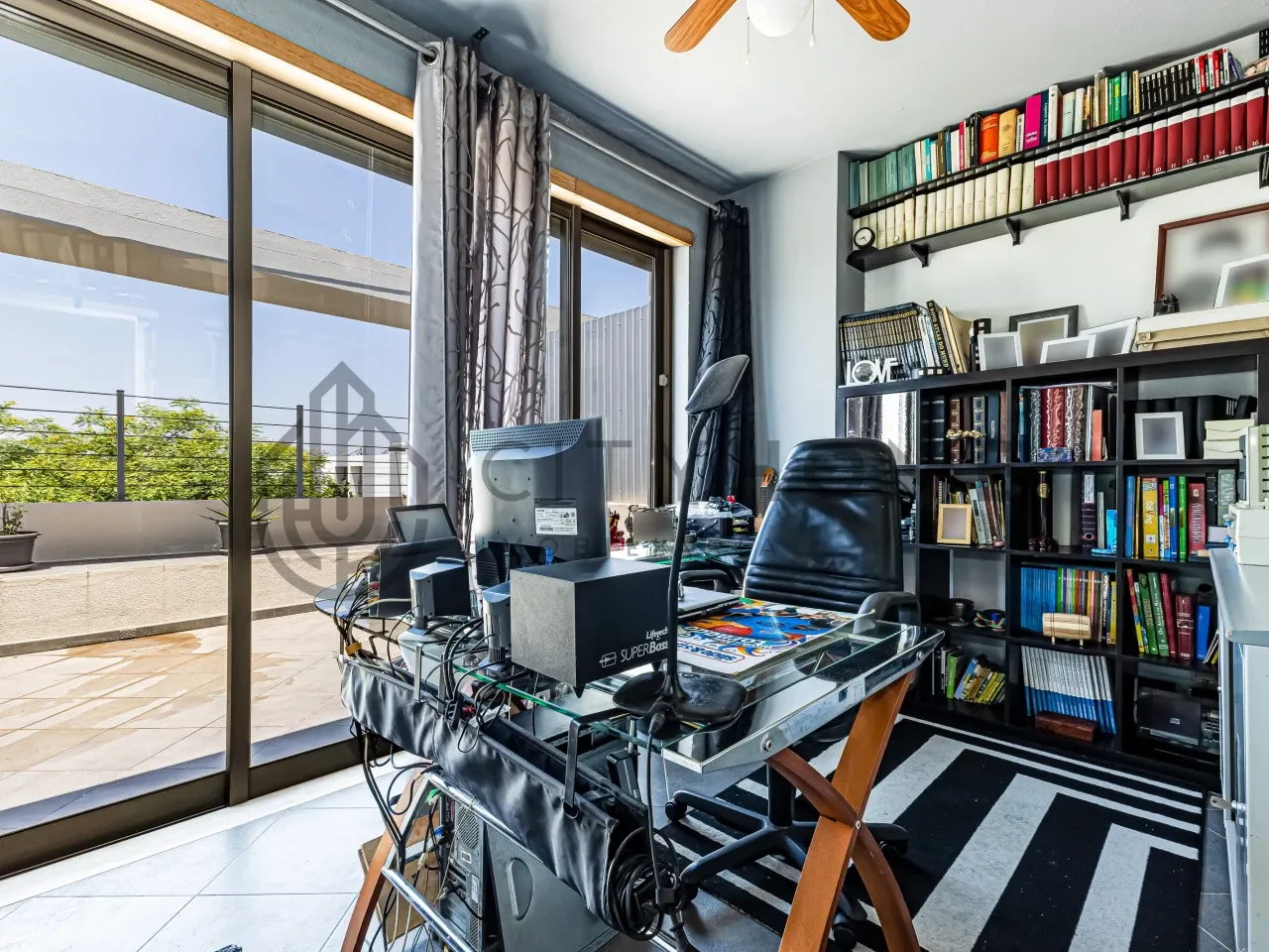 4-Bedroom Townhouse with Pool and Garden in Ferreiras, Faro - View image 24 of 26