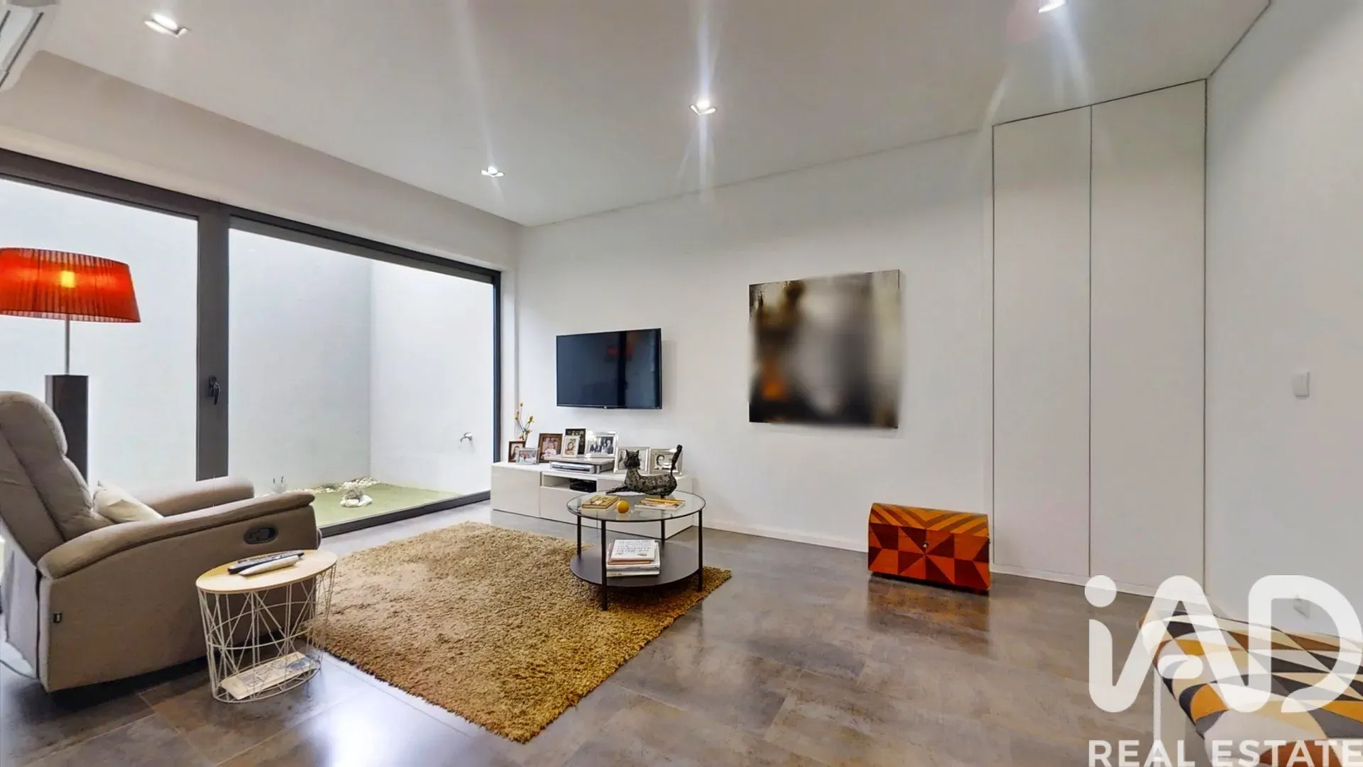 Contemporary 4-Bedroom House in Castêlo da Maia with Garden and Terraces - View image 33 of 40