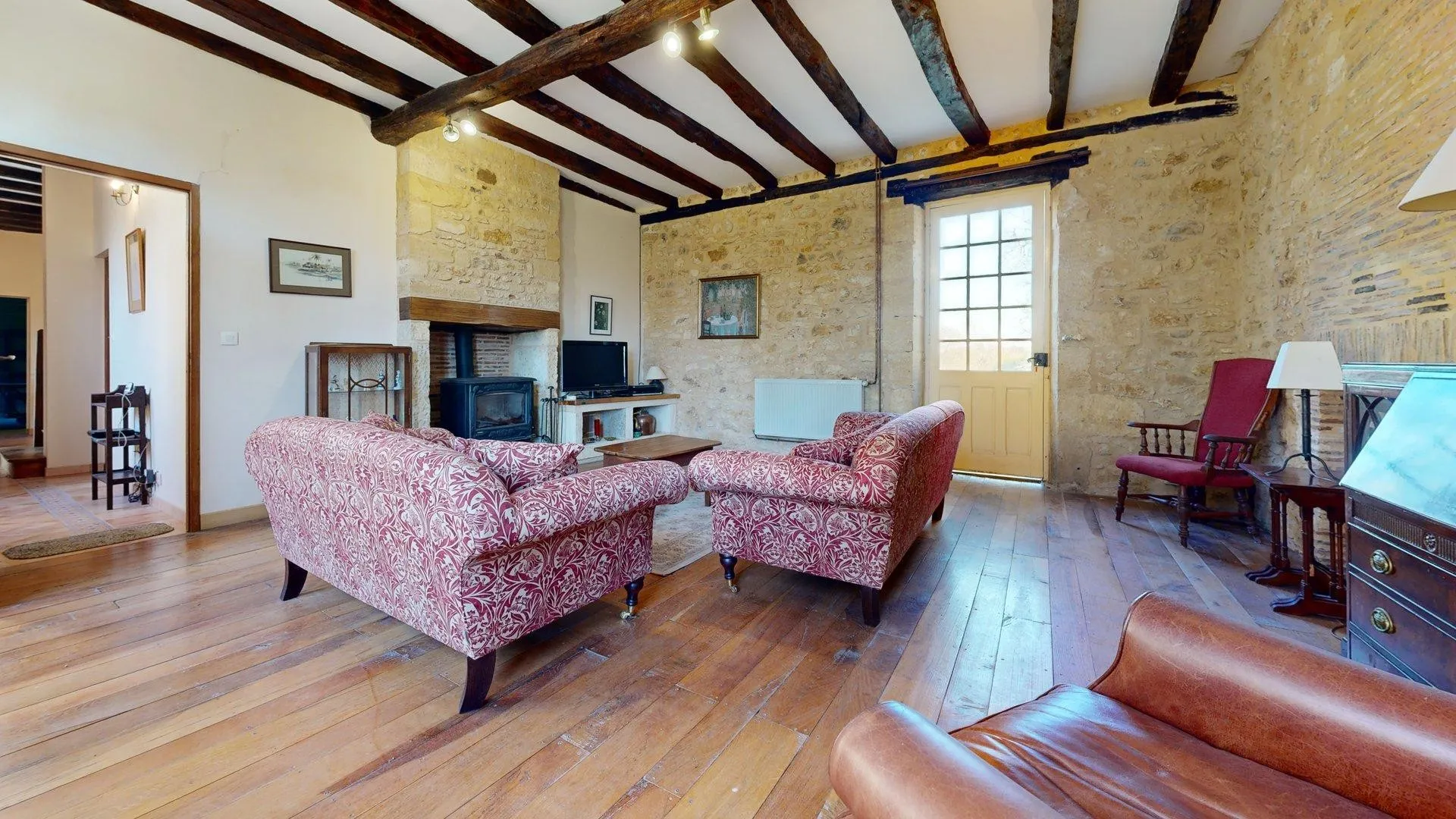 Historic 5-Bedroom Stone House with Pool and Acreage in Le Bugue - View image 18 of 39