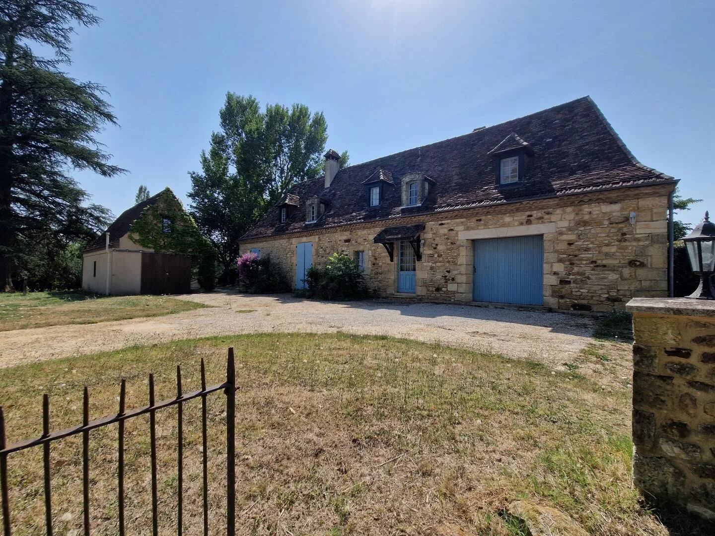 Historic 5-Bedroom Stone House with Pool and Acreage in Le Bugue - View image 33 of 39