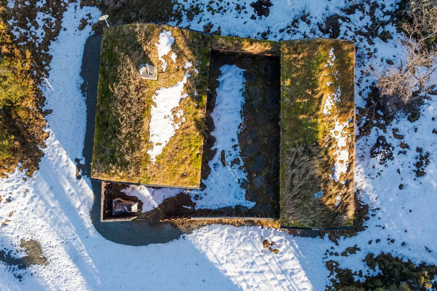 Mid-Century Swedish Country House with Expansive Grounds in Bruksvallarna - View image 15 of 27