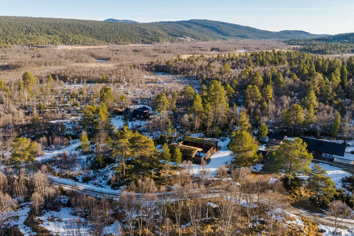 Mid-Century Swedish Country House with Expansive Grounds in Bruksvallarna - View image 23 of 27