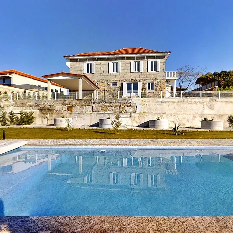 Contemporary 5-Bedroom House with Pool in Macieira da Lixa, Portugal