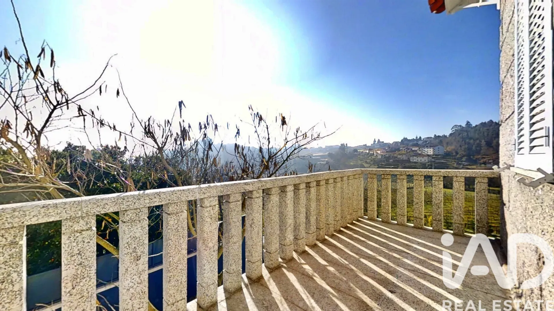 Contemporary 5-Bedroom House with Pool in Macieira da Lixa, Portugal - View image 27 of 38