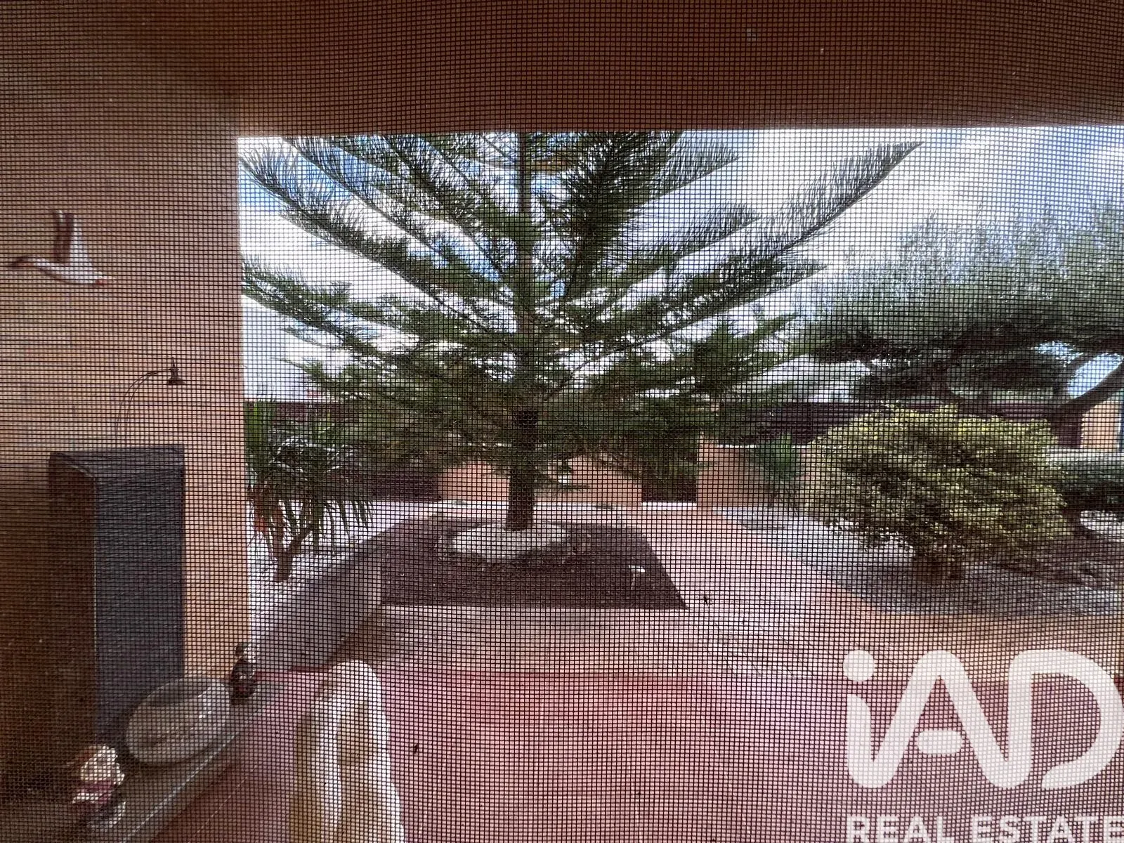 Spacious 5-Bedroom House with Pool and Garden in Roquetes, Spain - Image 5