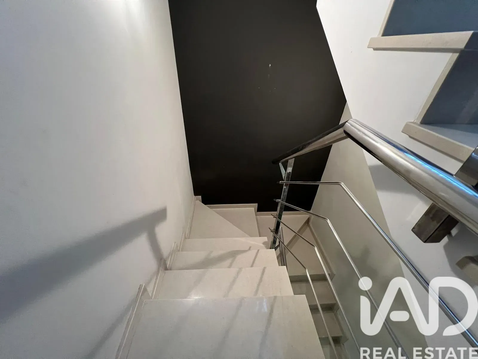 Spacious 5-Bedroom House with Pool and Garden in Roquetes, Spain - View image 27 of 40