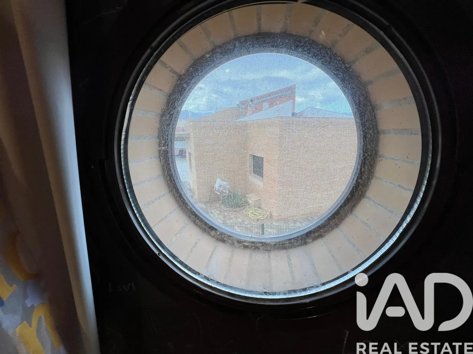 Spacious 5-Bedroom House with Pool and Garden in Roquetes, Spain - View image 36 of 40