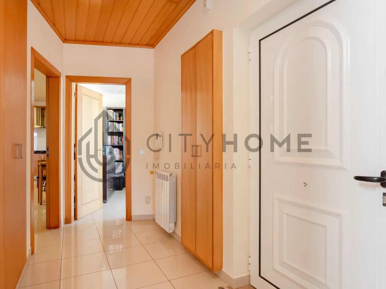 Spacious 3-Bedroom House with Pool and Expansive Garden in Silves, Algarve - Image 3