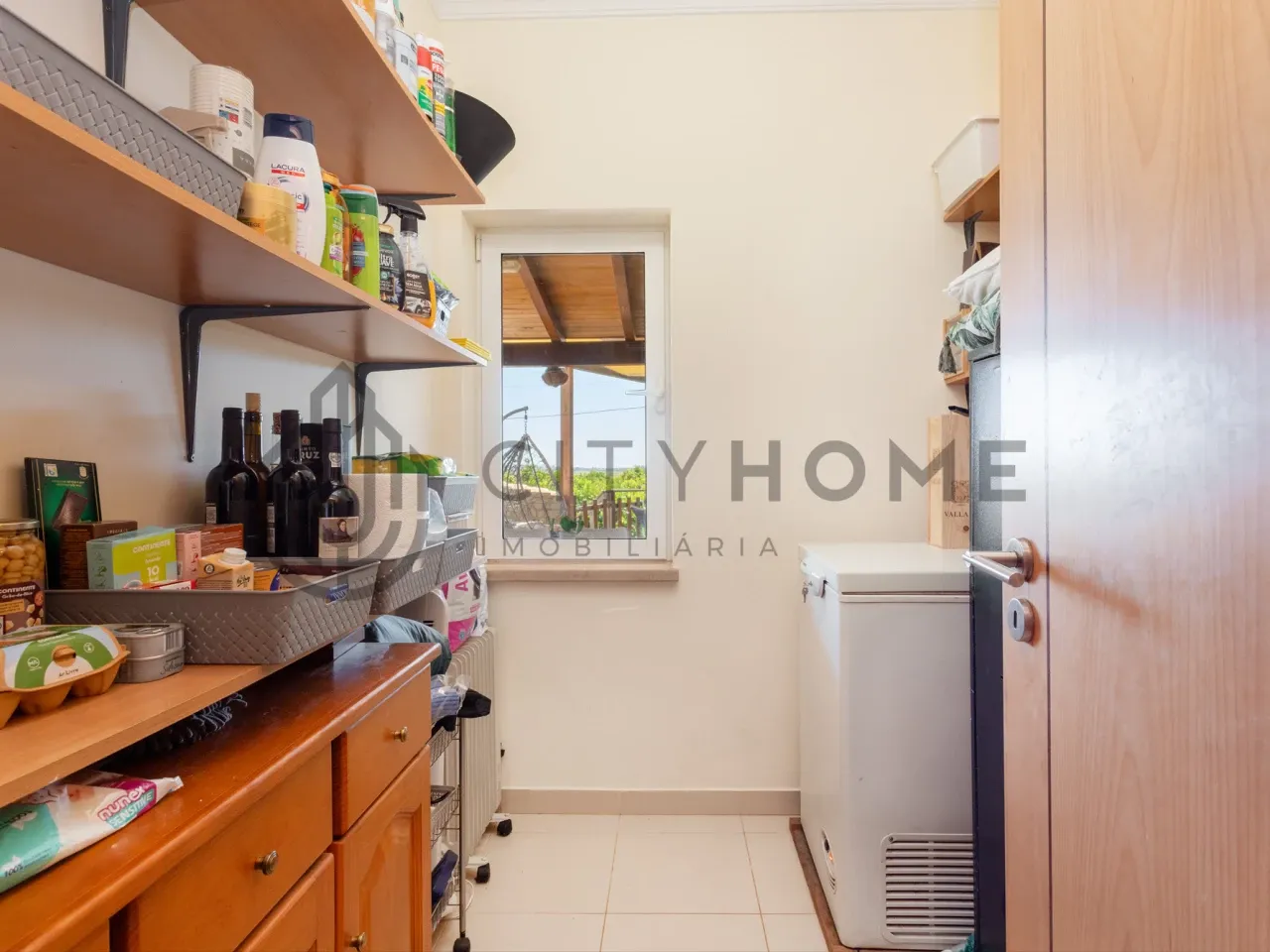 Spacious 3-Bedroom House with Pool and Expansive Garden in Silves, Algarve - View image 10 of 59