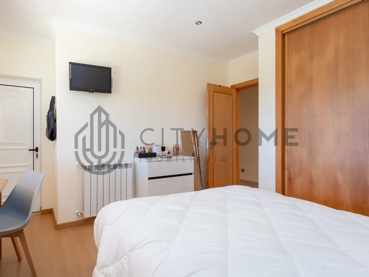 Spacious 3-Bedroom House with Pool and Expansive Garden in Silves, Algarve - View image 21 of 59