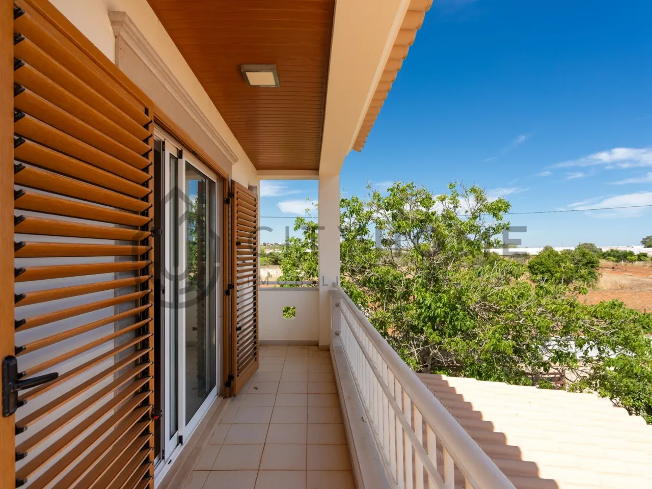 Spacious 3-Bedroom House with Pool and Expansive Garden in Silves, Algarve - View image 30 of 59