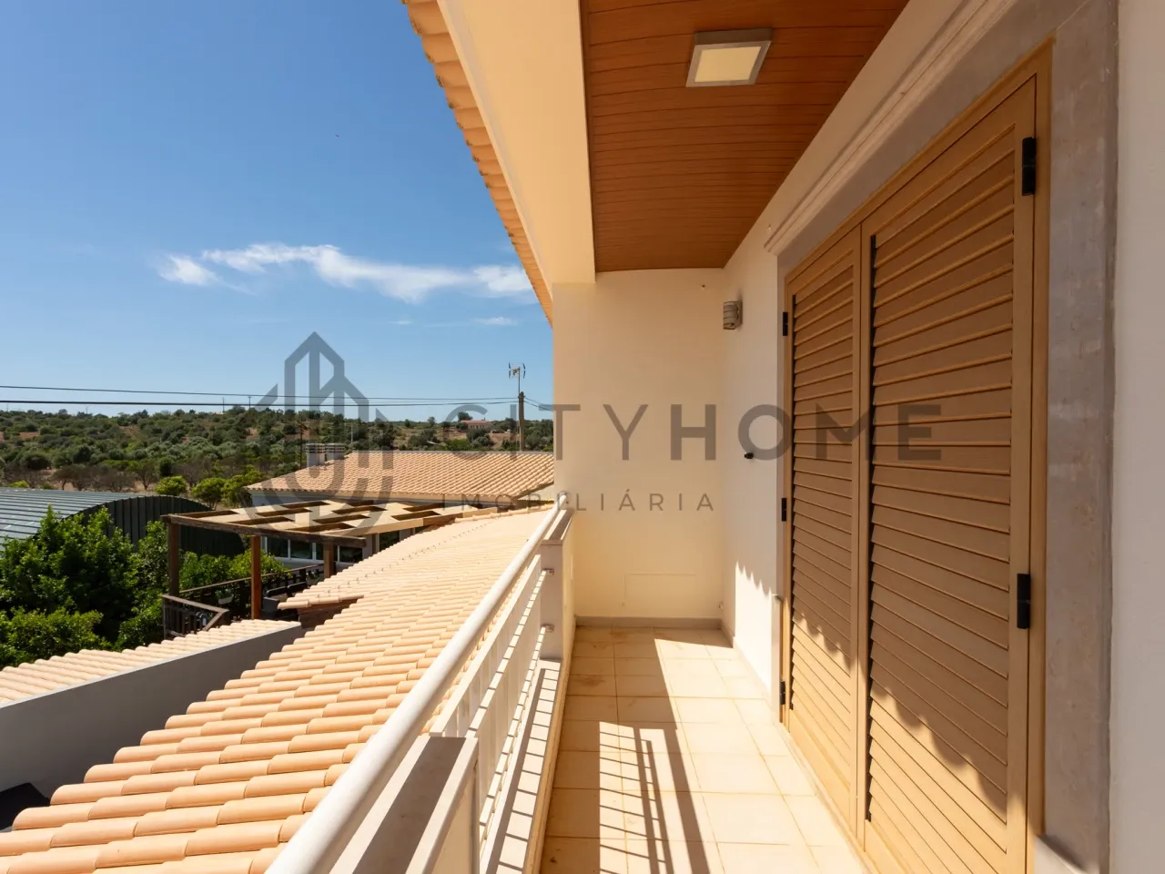 Spacious 3-Bedroom House with Pool and Expansive Garden in Silves, Algarve - View image 31 of 59