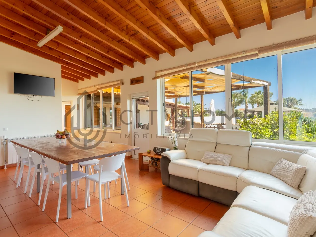 Spacious 3-Bedroom House with Pool and Expansive Garden in Silves, Algarve - View image 46 of 59