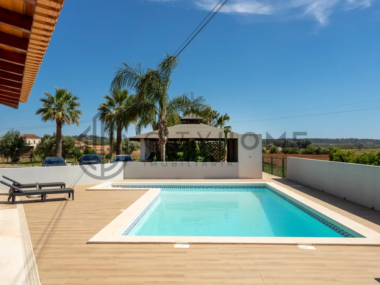 Spacious 3-Bedroom House with Pool and Expansive Garden in Silves, Algarve - View image 49 of 59