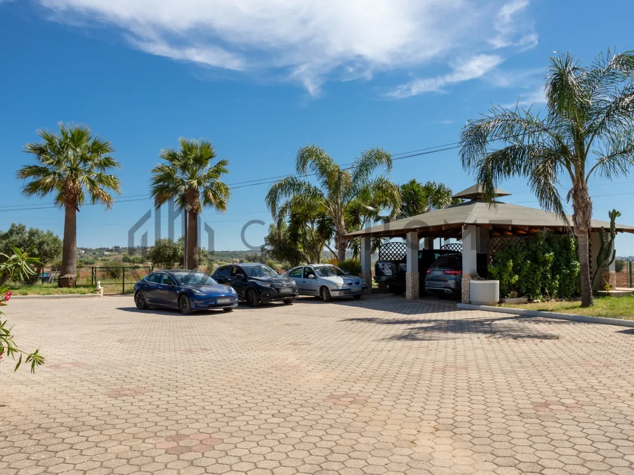 Spacious 3-Bedroom House with Pool and Expansive Garden in Silves, Algarve - View image 51 of 59
