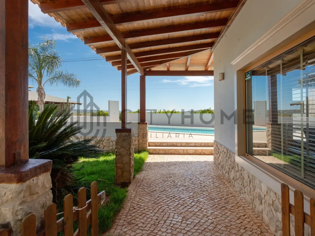 Spacious 3-Bedroom House with Pool and Expansive Garden in Silves, Algarve - View image 53 of 59