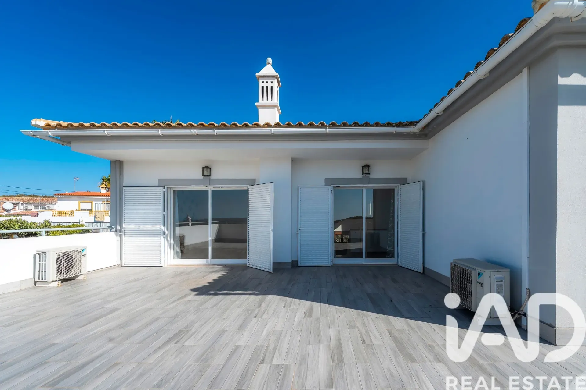 Contemporary 4-Bedroom House with Pool and Expansive Gardens in São Brás de Alportel - View image 16 of 37