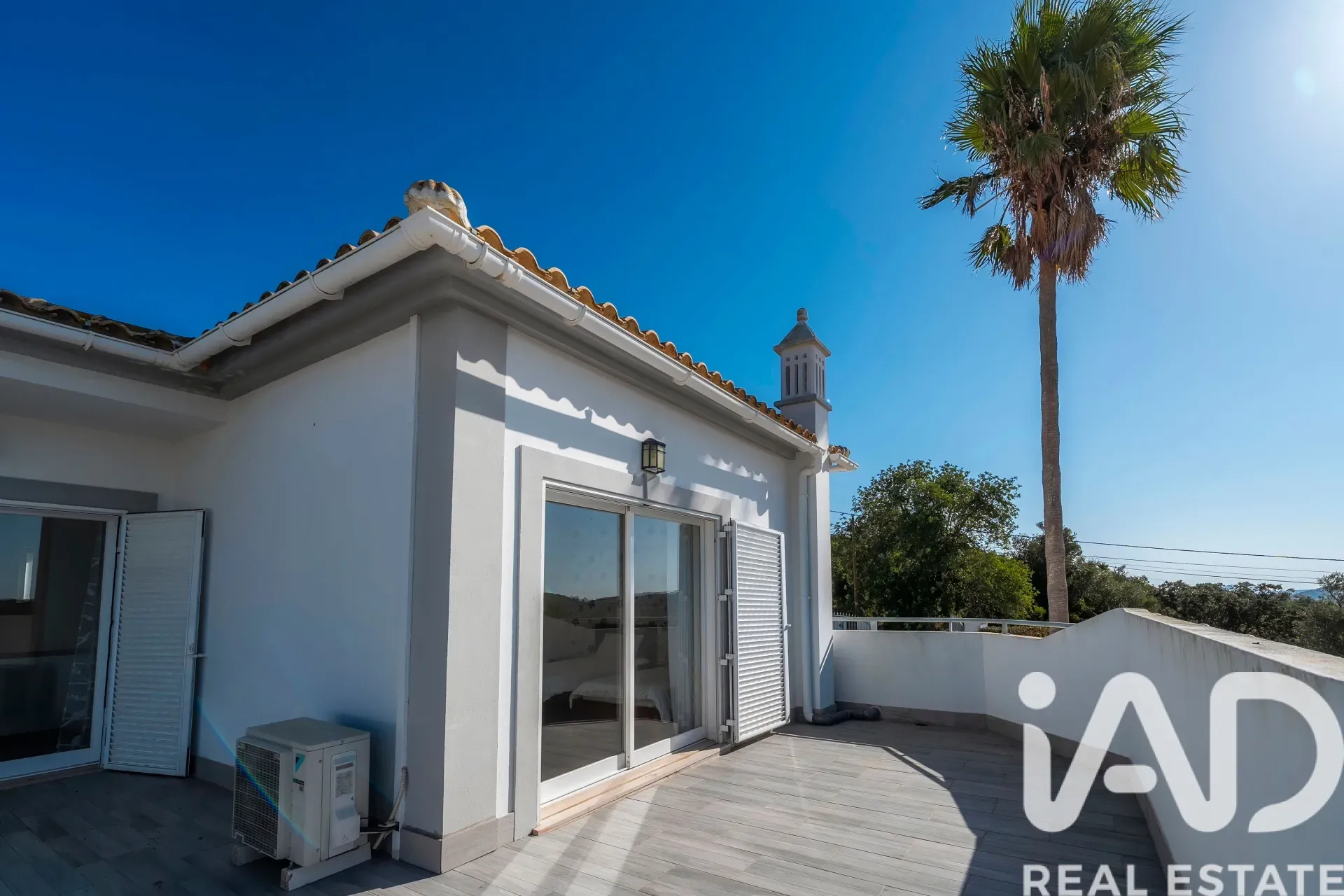 Contemporary 4-Bedroom House with Pool and Expansive Gardens in São Brás de Alportel - View image 17 of 37