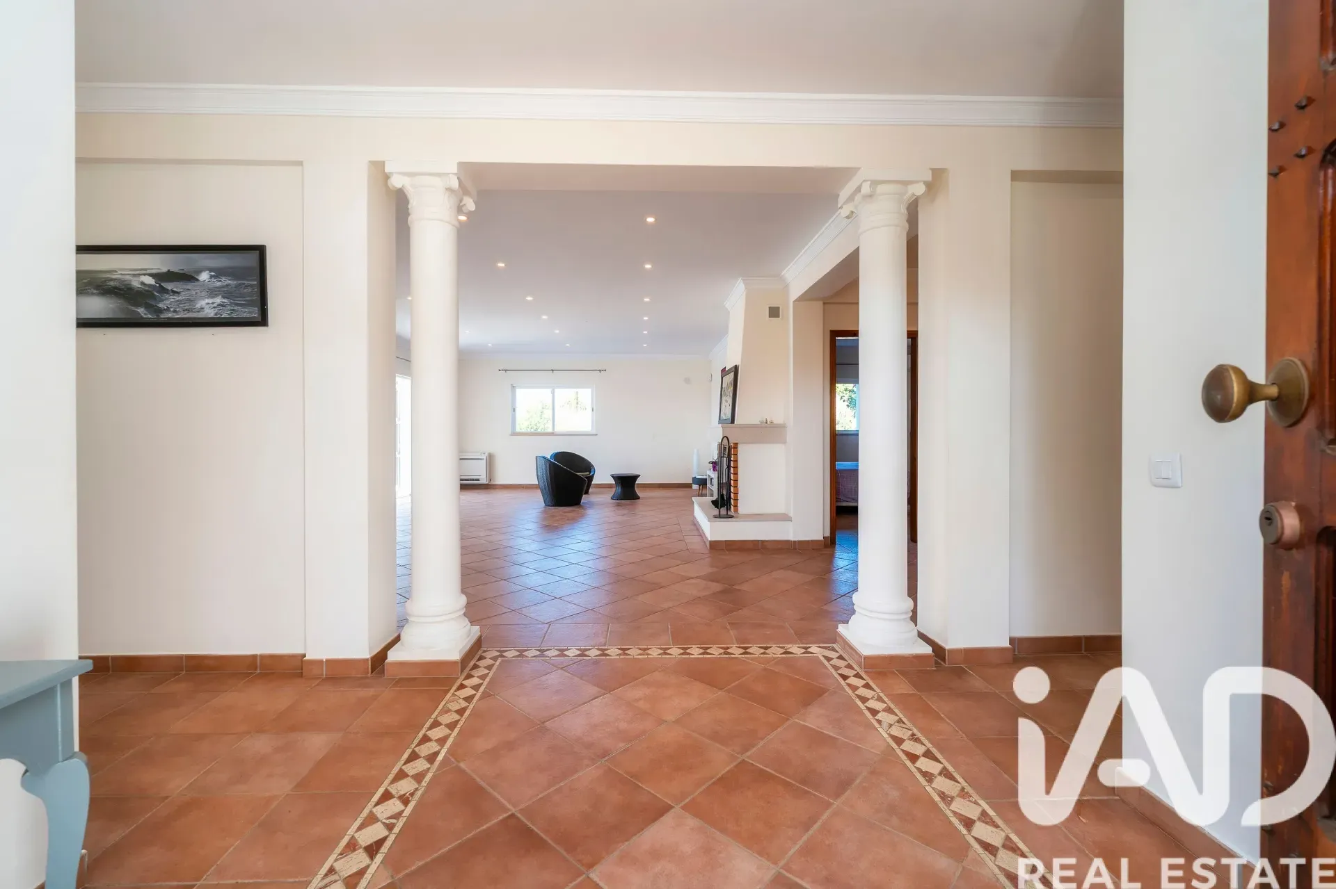 Contemporary 4-Bedroom House with Pool and Expansive Gardens in São Brás de Alportel - View image 19 of 37