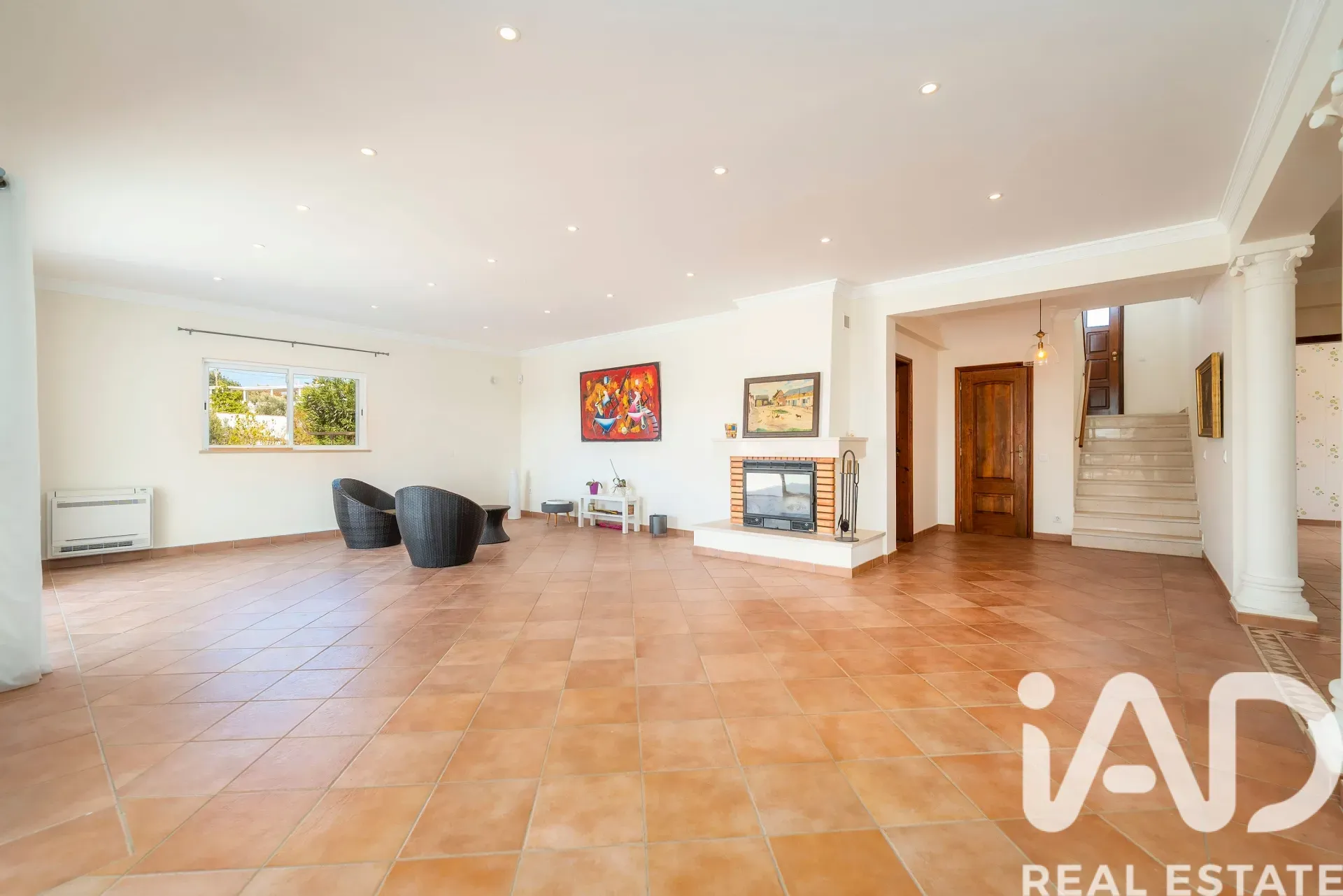 Contemporary 4-Bedroom House with Pool and Expansive Gardens in São Brás de Alportel - View image 21 of 37