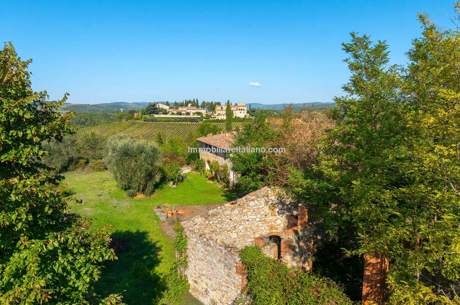 6-Bedroom Country House with Expansive Grounds in Chianti, Tuscany - View image 15 of 51