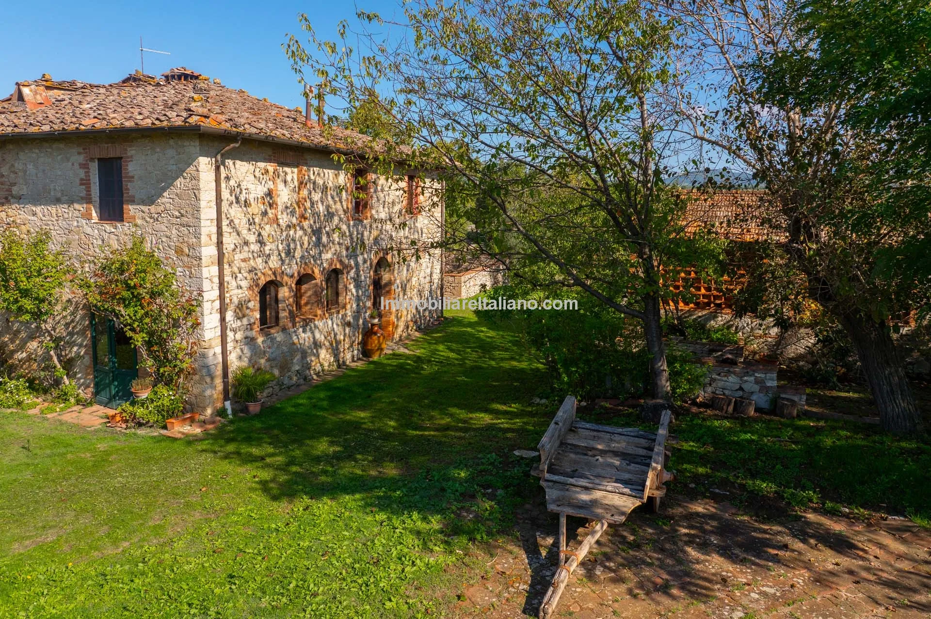6-Bedroom Country House with Expansive Grounds in Chianti, Tuscany - View image 16 of 51