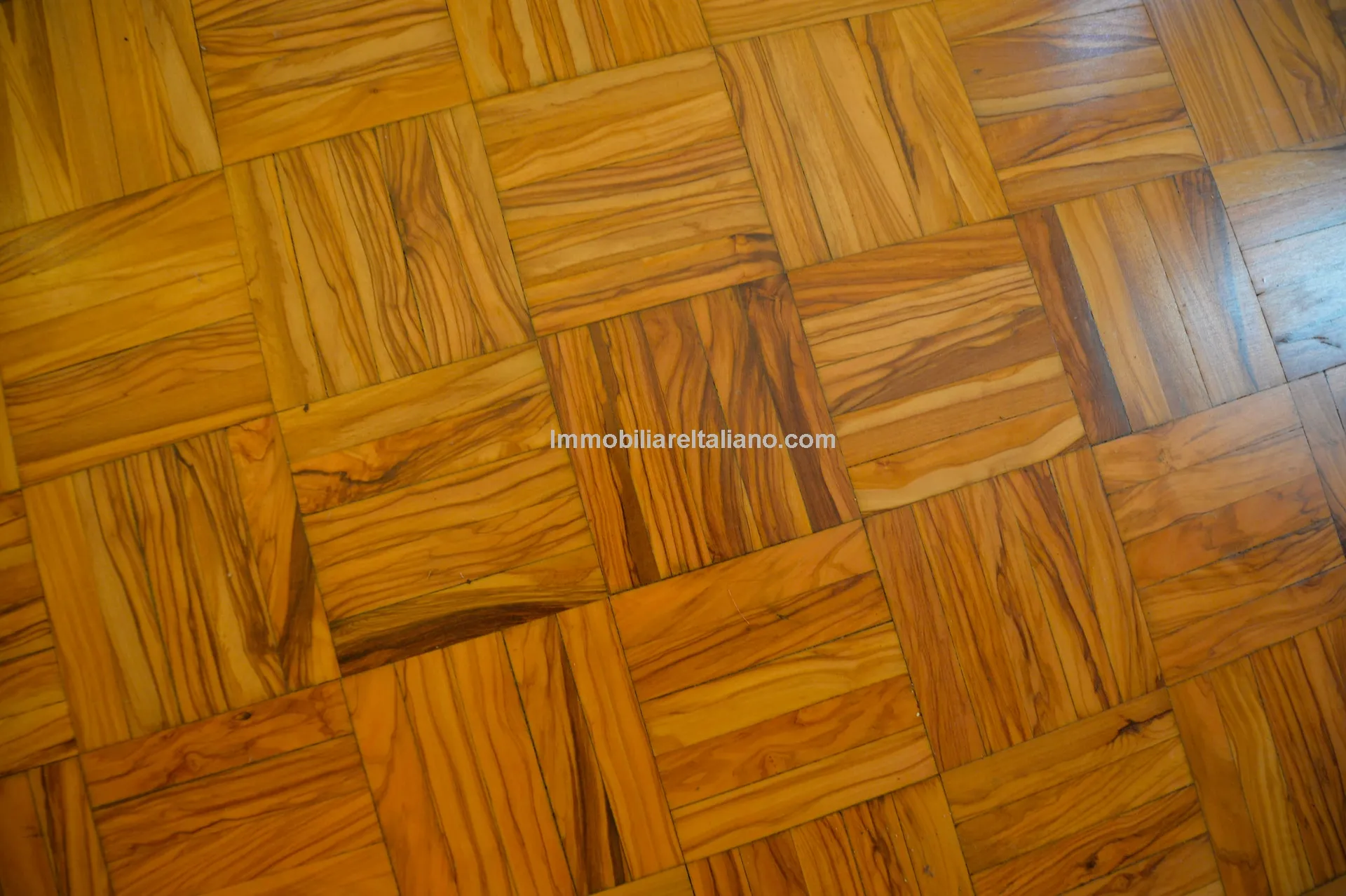 Historic 5-Bedroom Townhouse with B&B Licence in Sansepolcro, Tuscany - View image 35 of 36