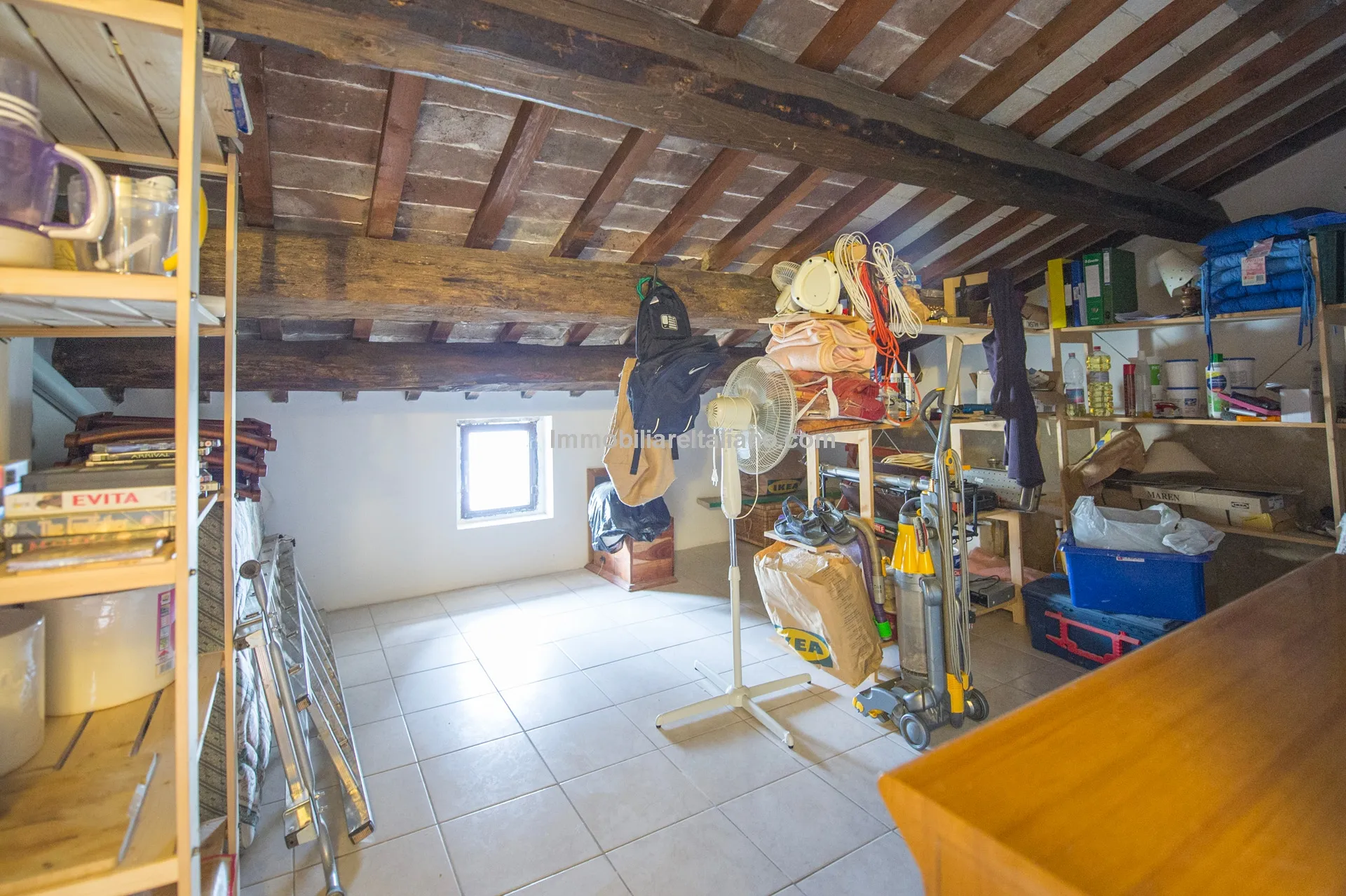 Historic 5-Bedroom Townhouse with B&B Licence in Sansepolcro, Tuscany - View image 36 of 36