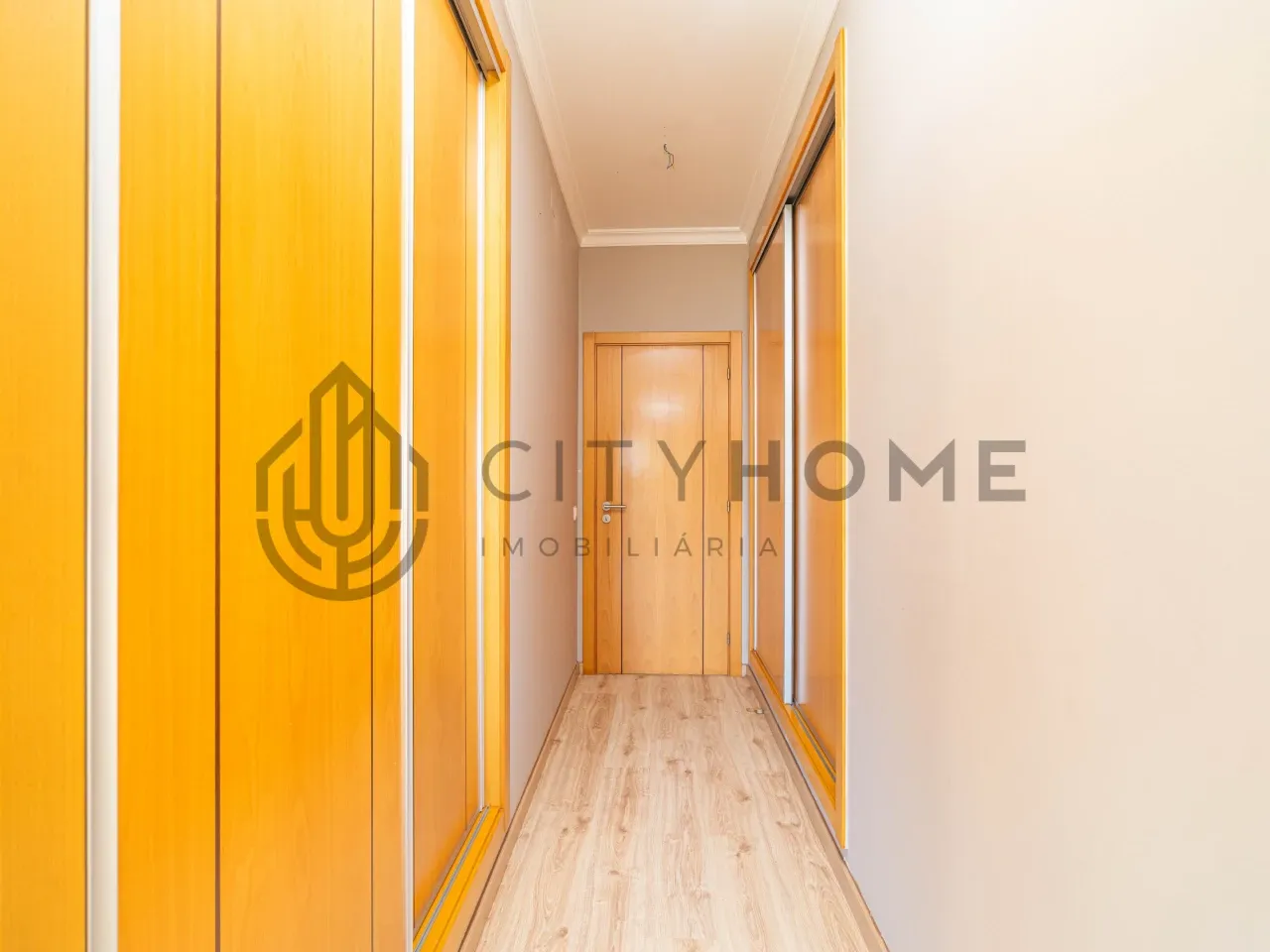 Contemporary Three-Bedroom House with Garden and Balcony in Portimão - View image 22 of 48