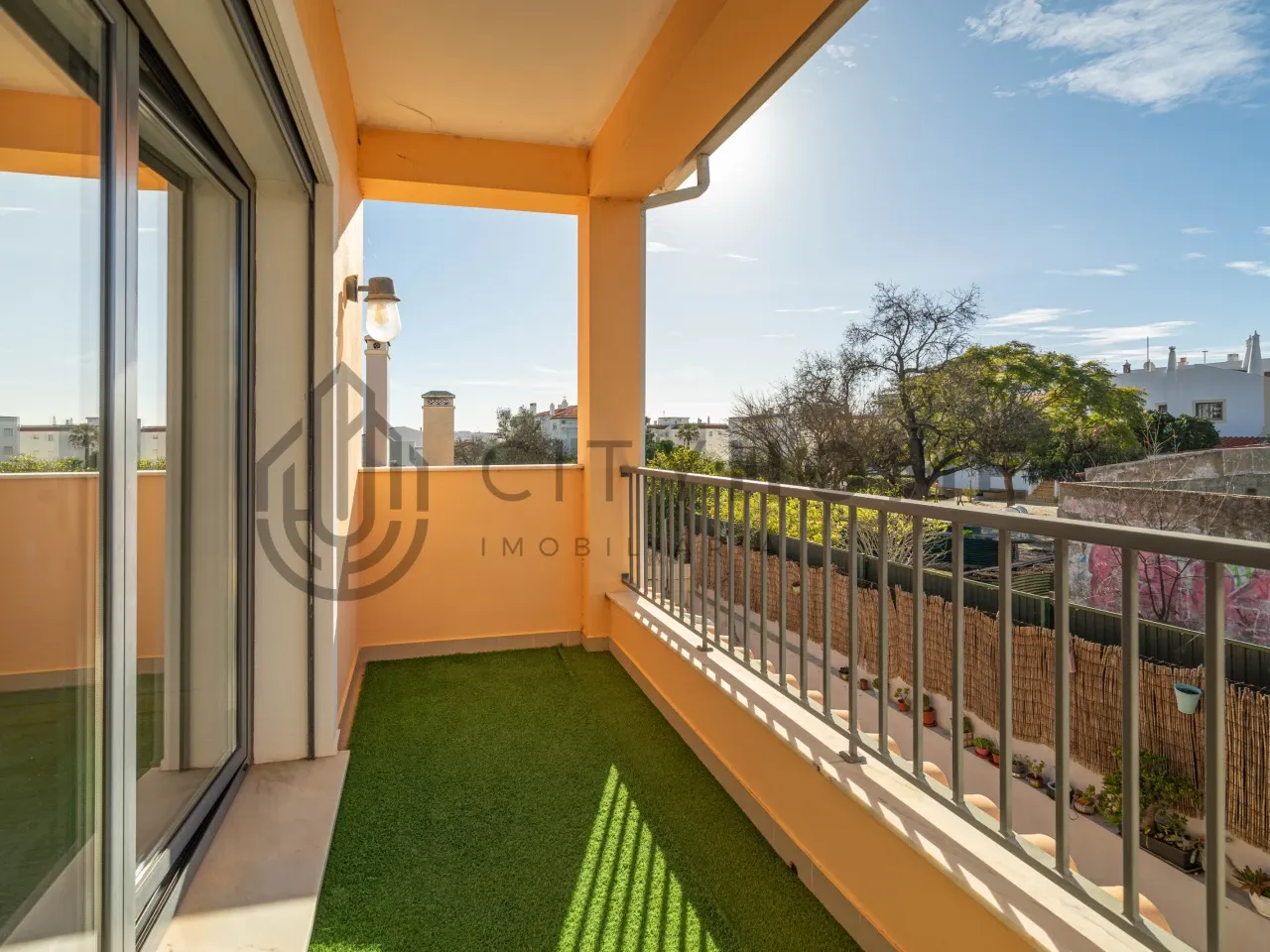 Contemporary Three-Bedroom House with Garden and Balcony in Portimão - View image 26 of 48