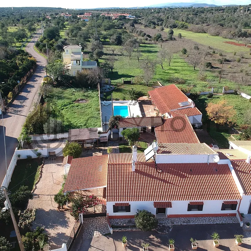 Expansive 7-Bedroom Villa with Pool and Garden in Albufeira, Portugal