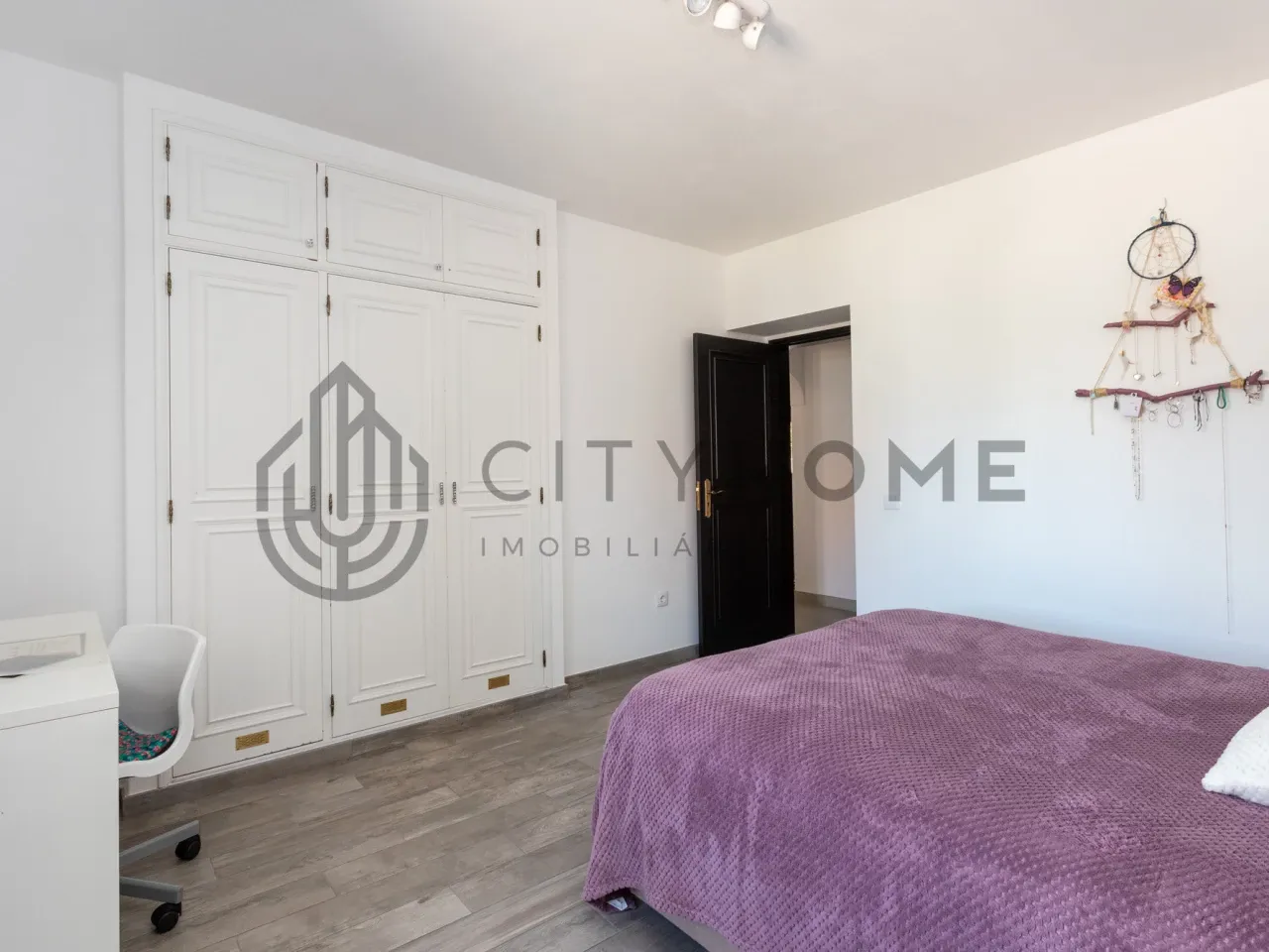 Expansive 7-Bedroom Villa with Pool and Garden in Albufeira, Portugal - View image 23 of 67