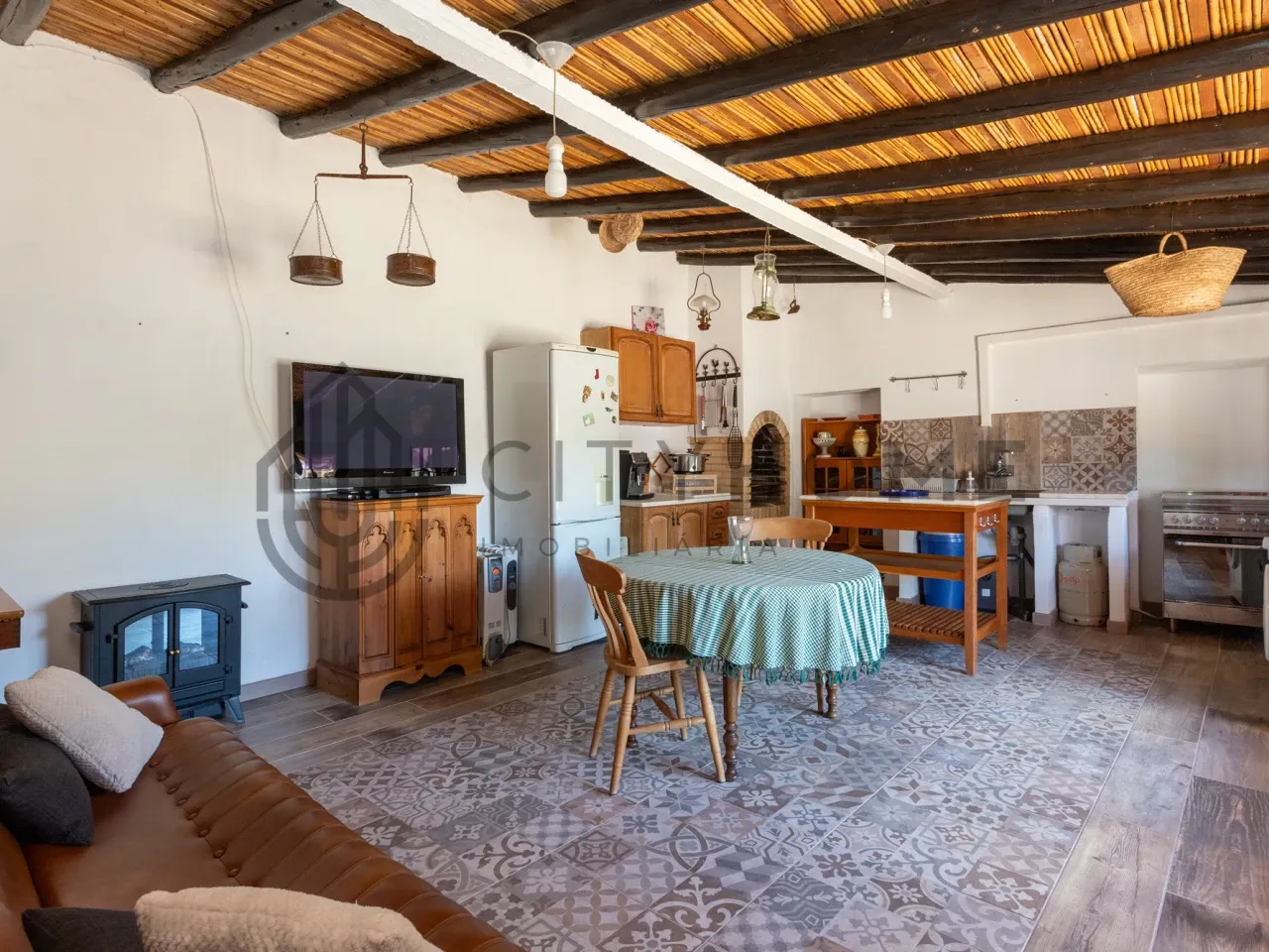 Expansive 7-Bedroom Villa with Pool and Garden in Albufeira, Portugal - View image 32 of 67