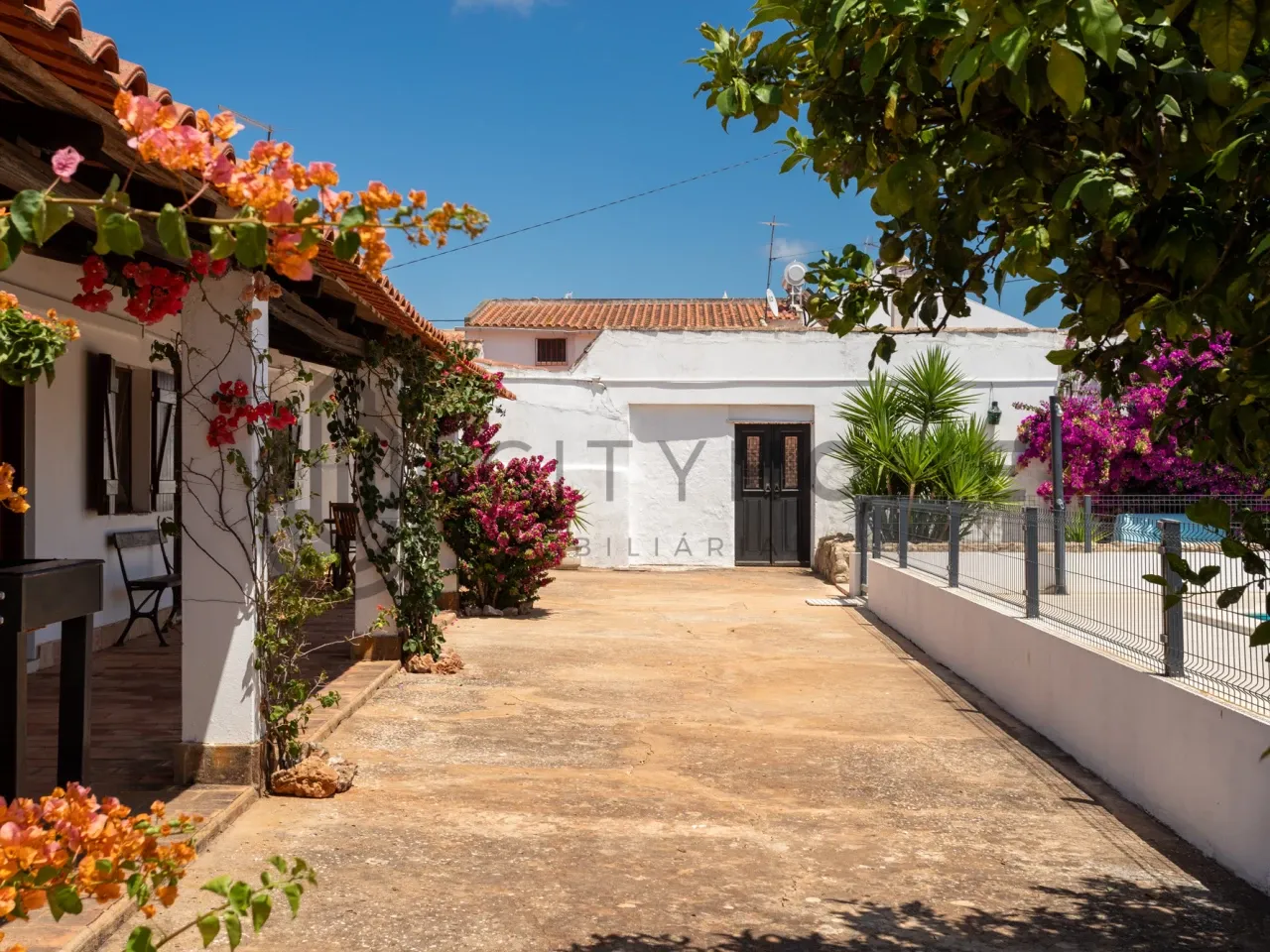 Expansive 7-Bedroom Villa with Pool and Garden in Albufeira, Portugal - View image 46 of 67