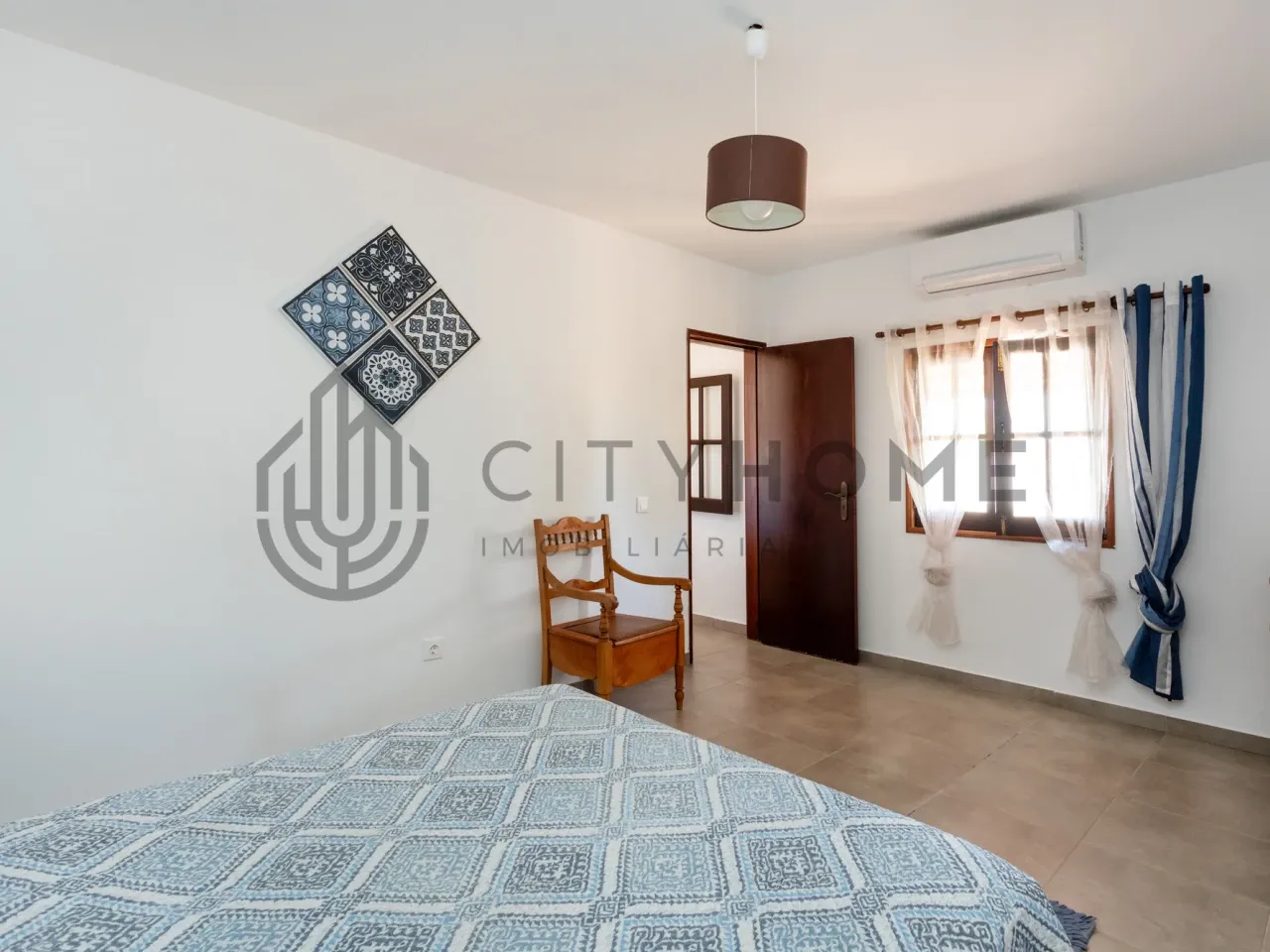 Expansive 7-Bedroom Villa with Pool and Garden in Albufeira, Portugal - View image 52 of 67