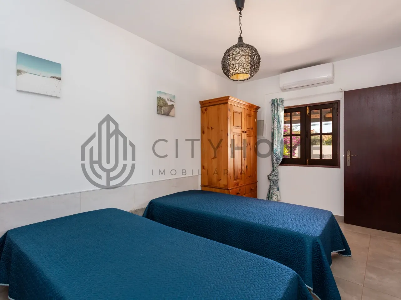 Expansive 7-Bedroom Villa with Pool and Garden in Albufeira, Portugal - View image 55 of 67